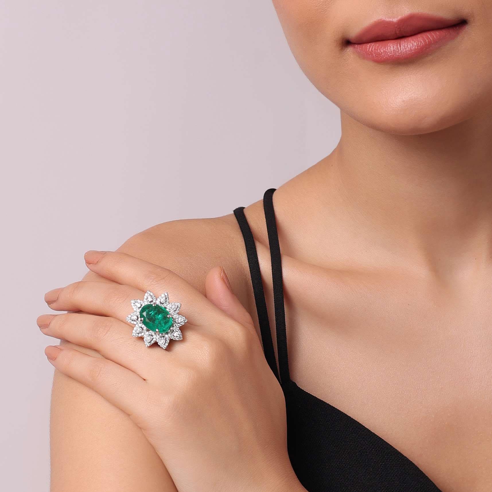 92.5 Sterling Silver Floral Ring Embedded with Green Emerald - Image 3