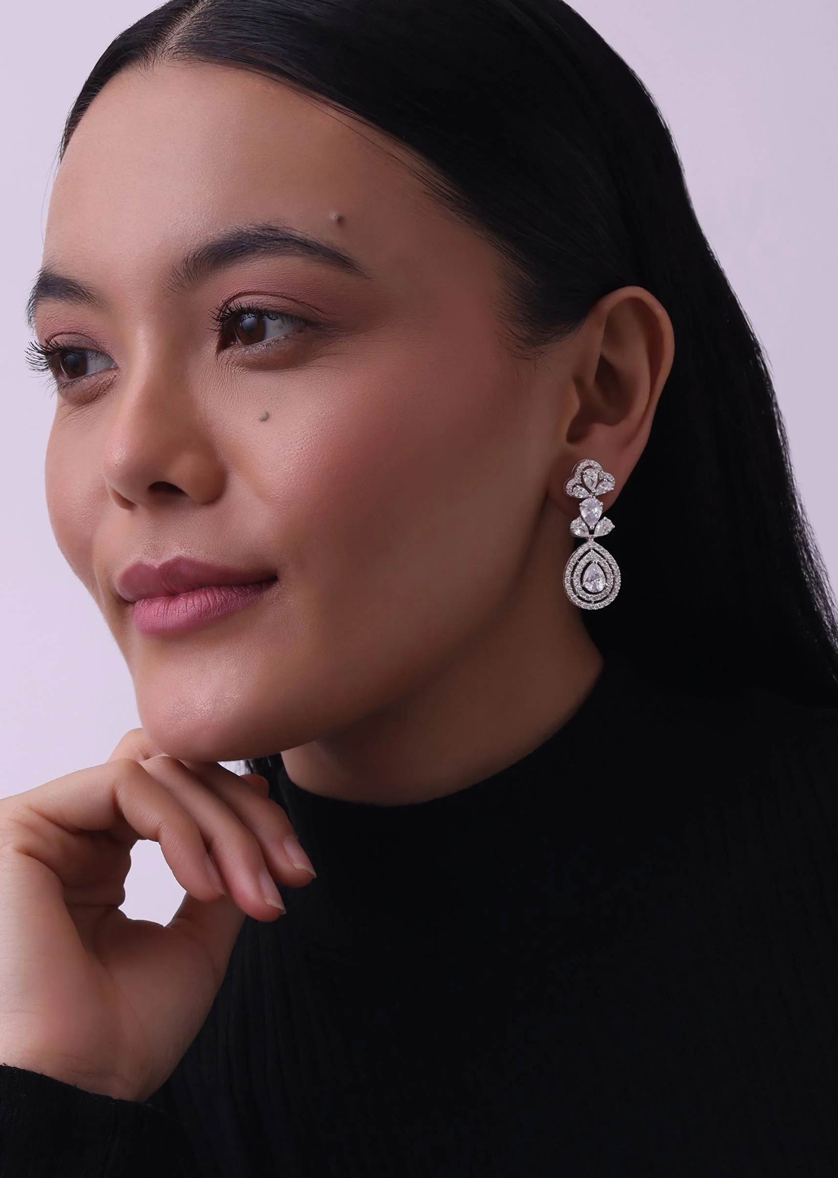 92.5 Sterling Silver Necklace And Earring Set Studded With Uncut Diamonds - Image 6