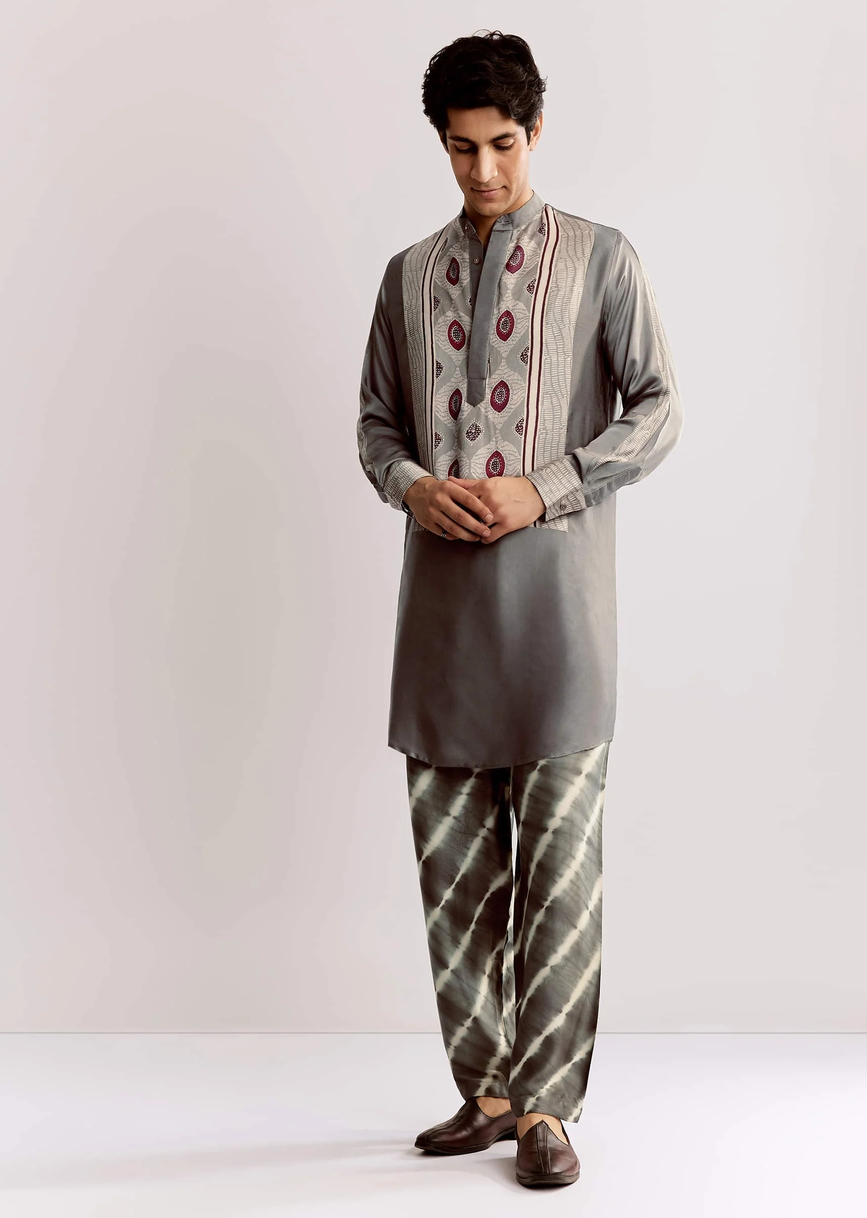 Ajrakh Printed Silk Kurta Set In Silk - Image 4