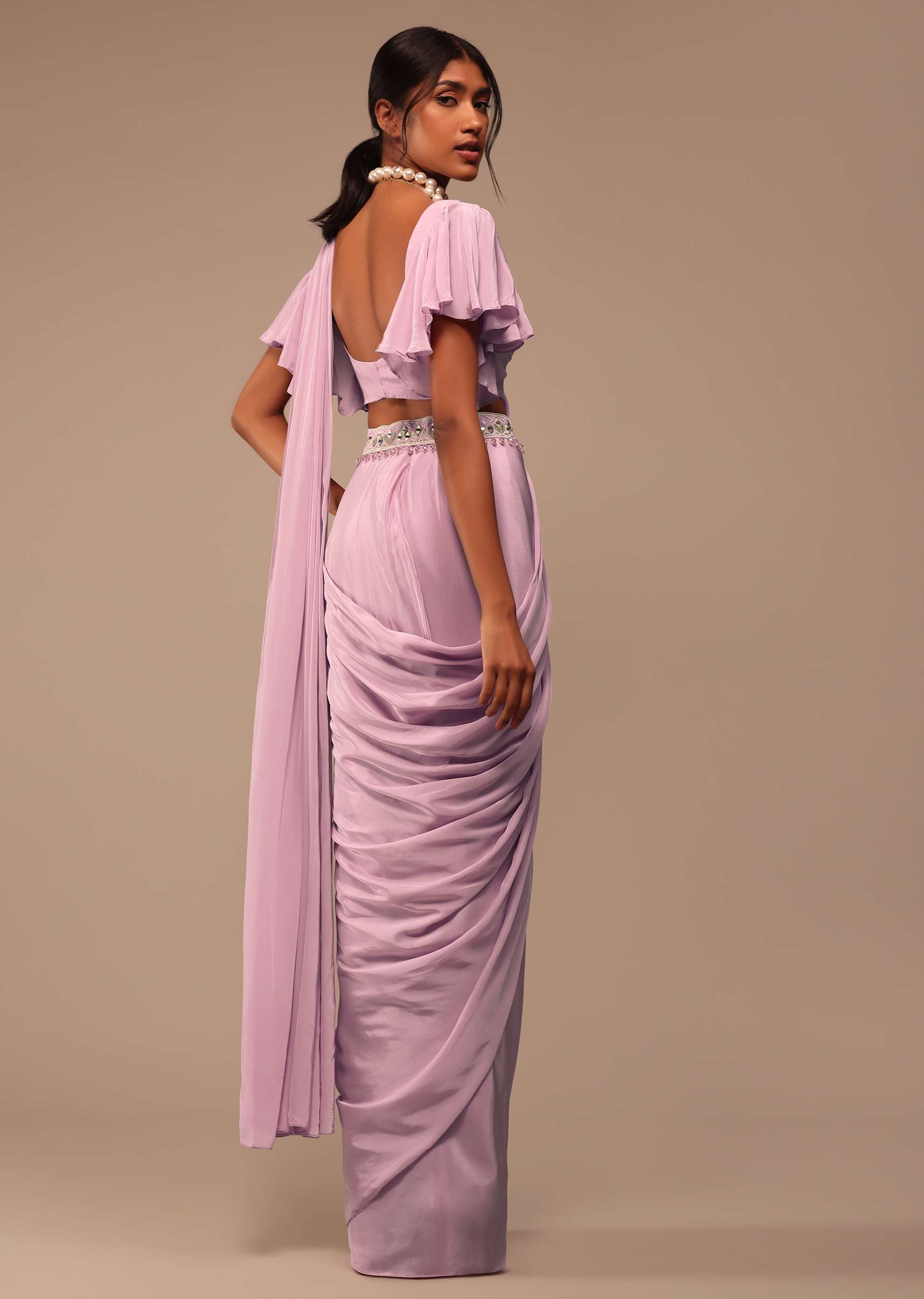 Baby Pink Crepe Saree With Fancy Bow Shaped Blouse And Belt - Image 4