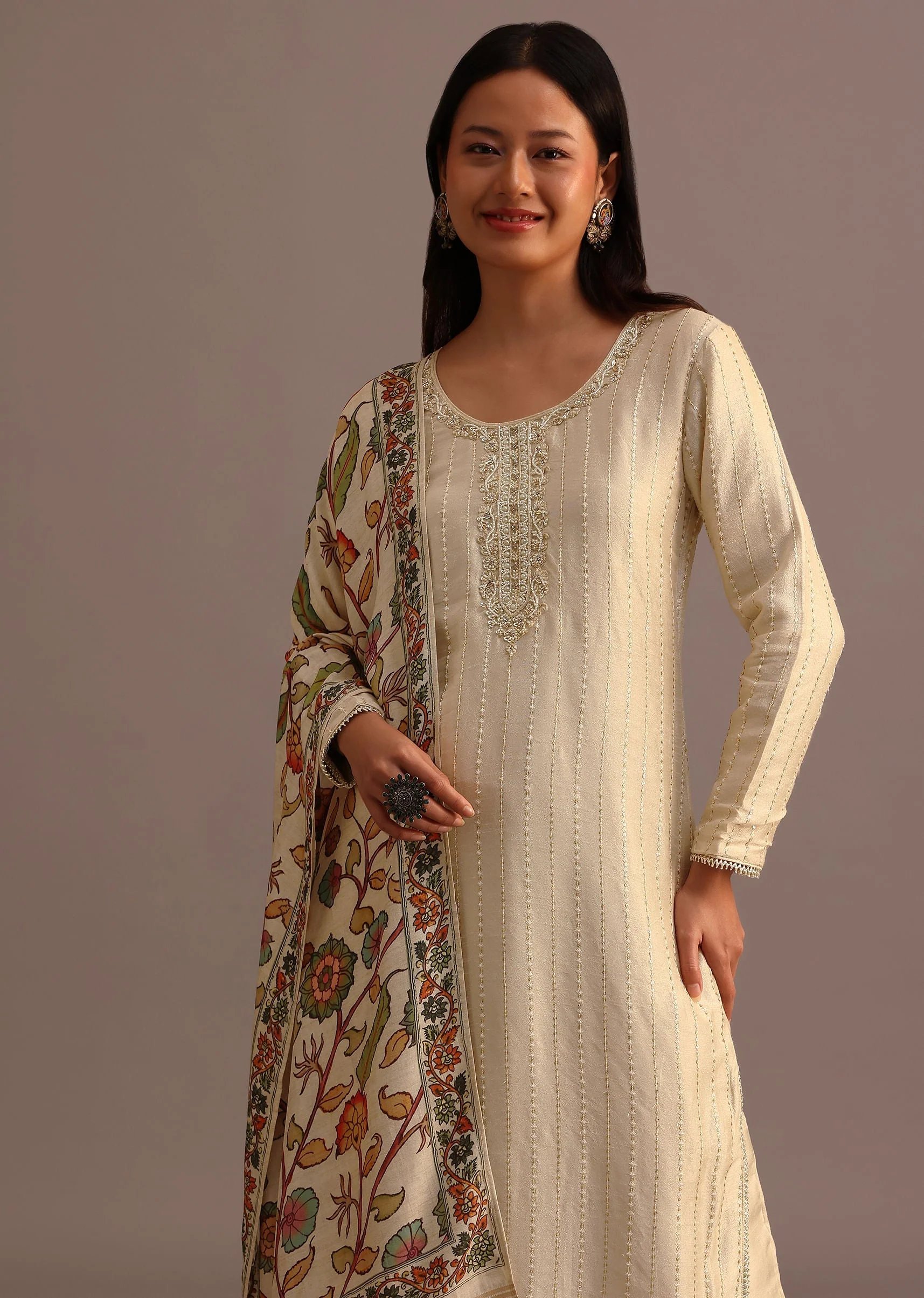 Beige Embroidered Kurti Pant Set With Kalamkari Printed Chanderi Dupatta - Image 4