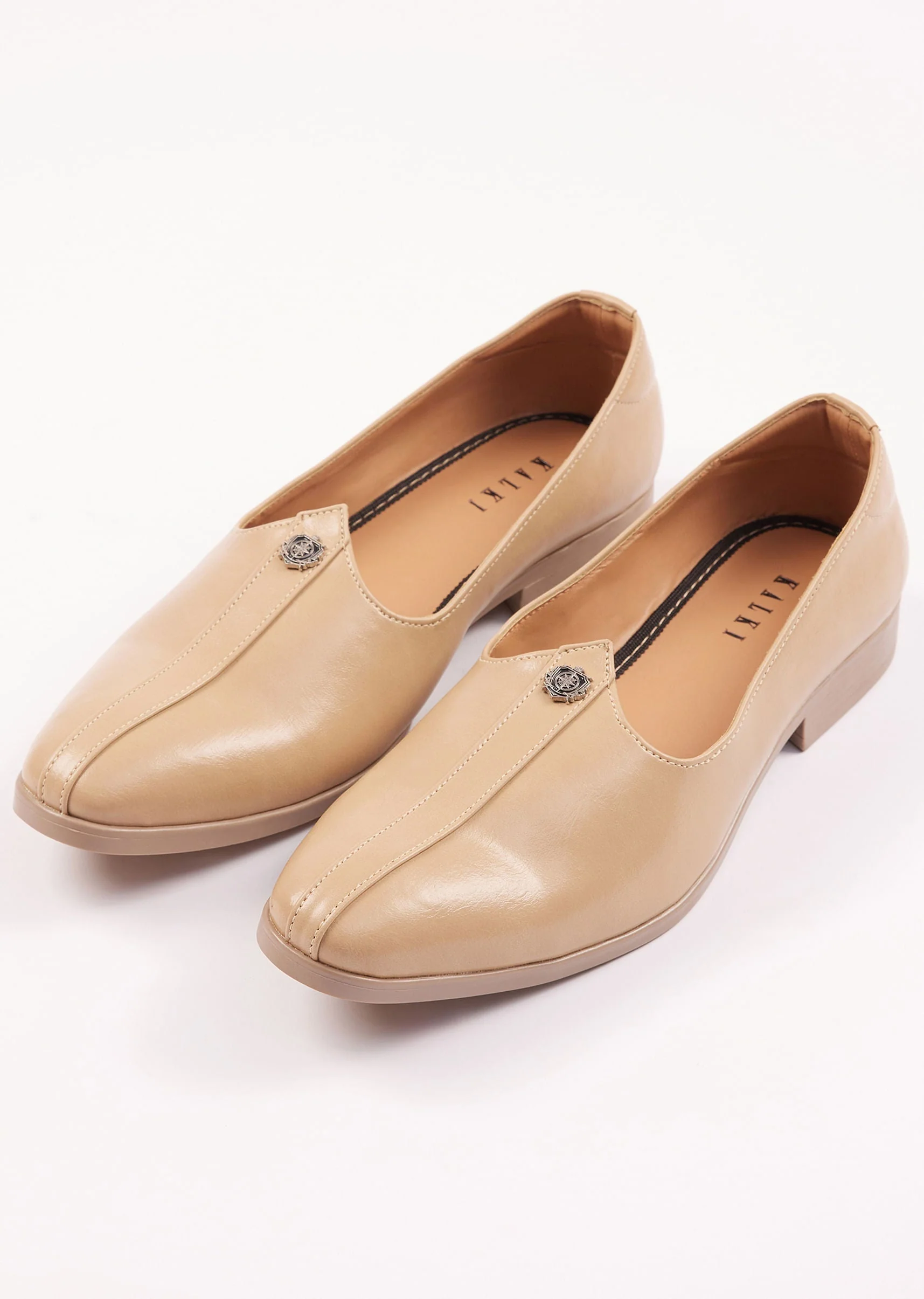 Beige Formal Juttis For Men - Image 3
