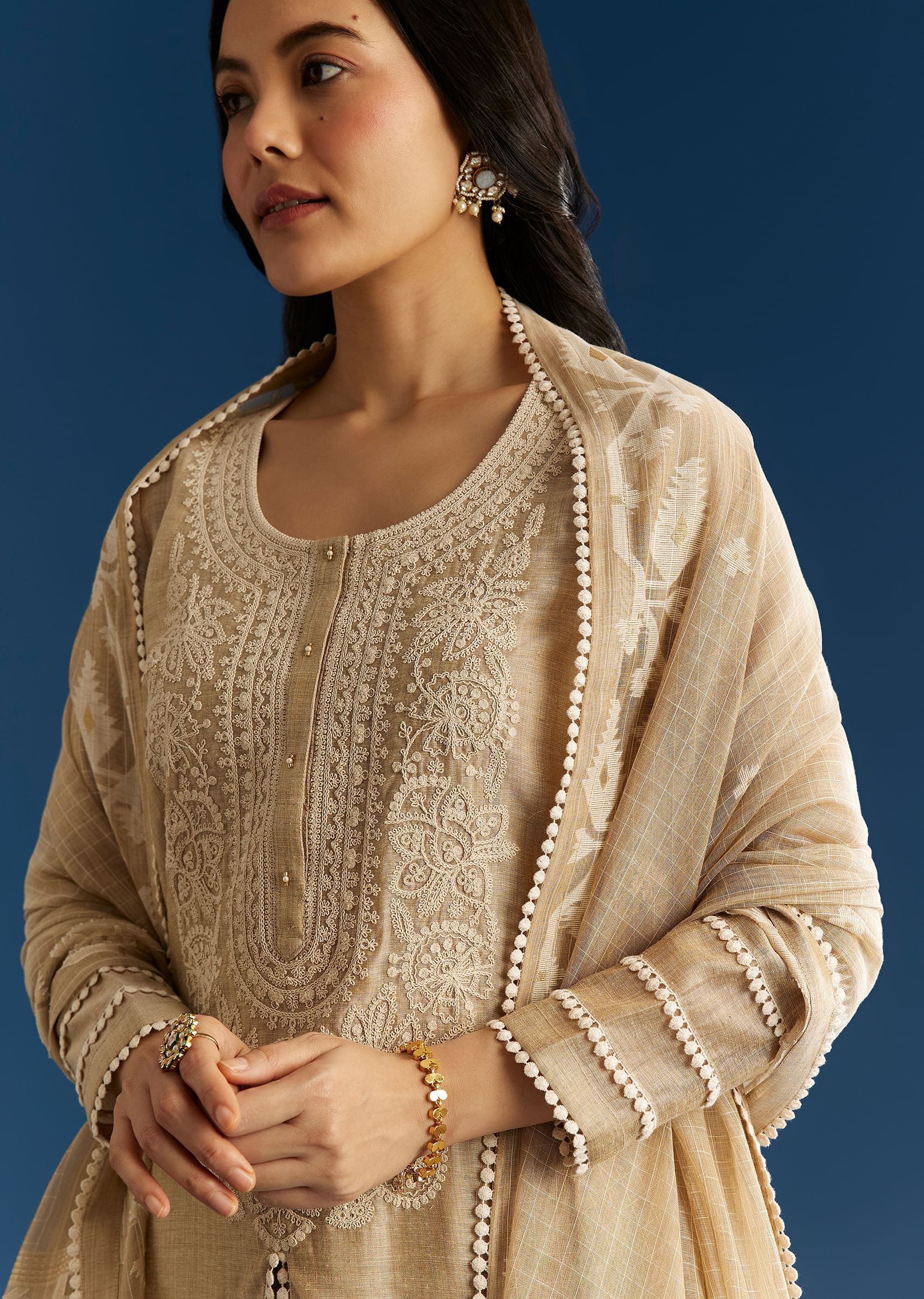 Beige Jamdani Kurta Set With Thread And Sequins Work - Image 2