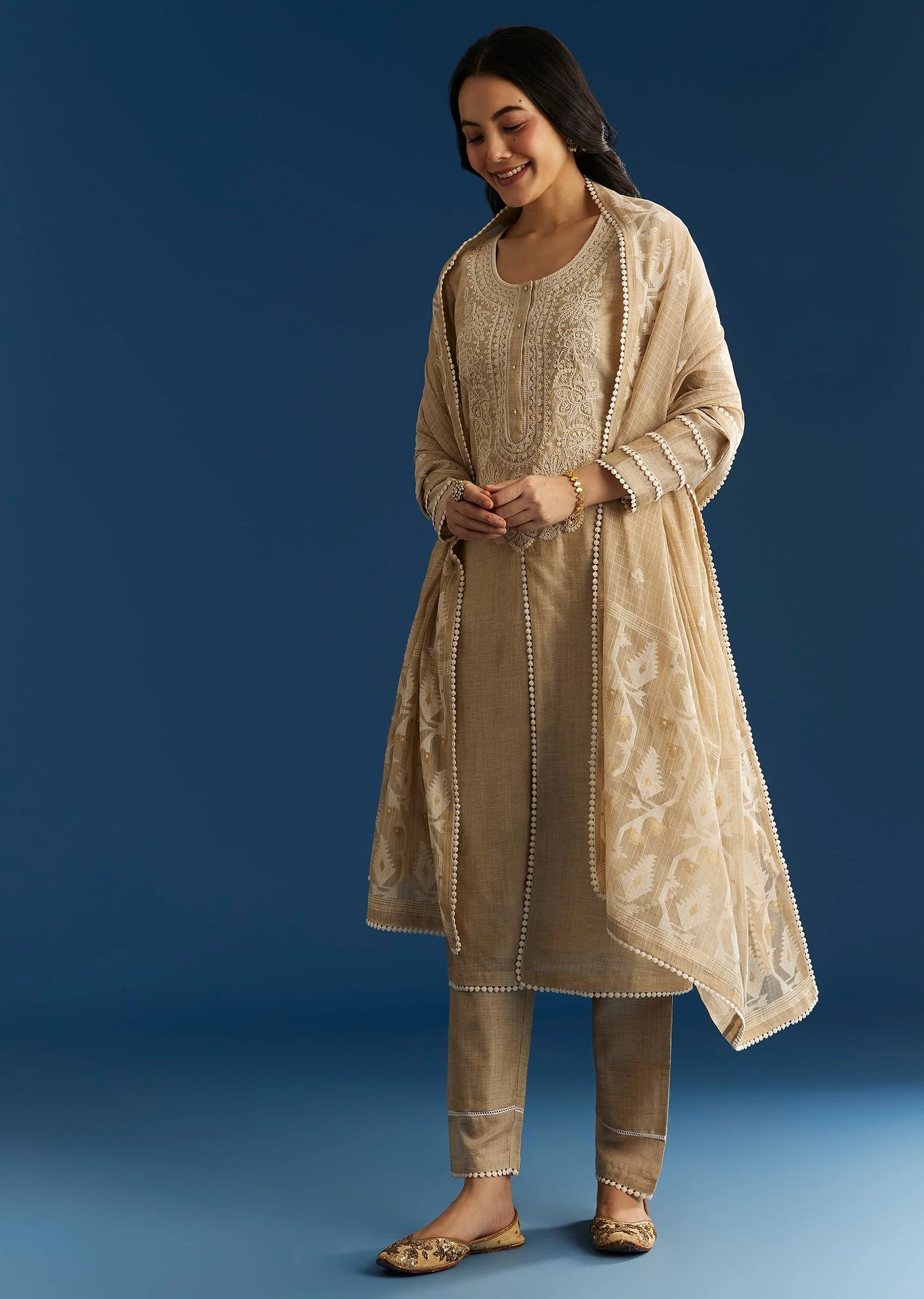 Beige Jamdani Kurta Set With Thread And Sequins Work - Image 3