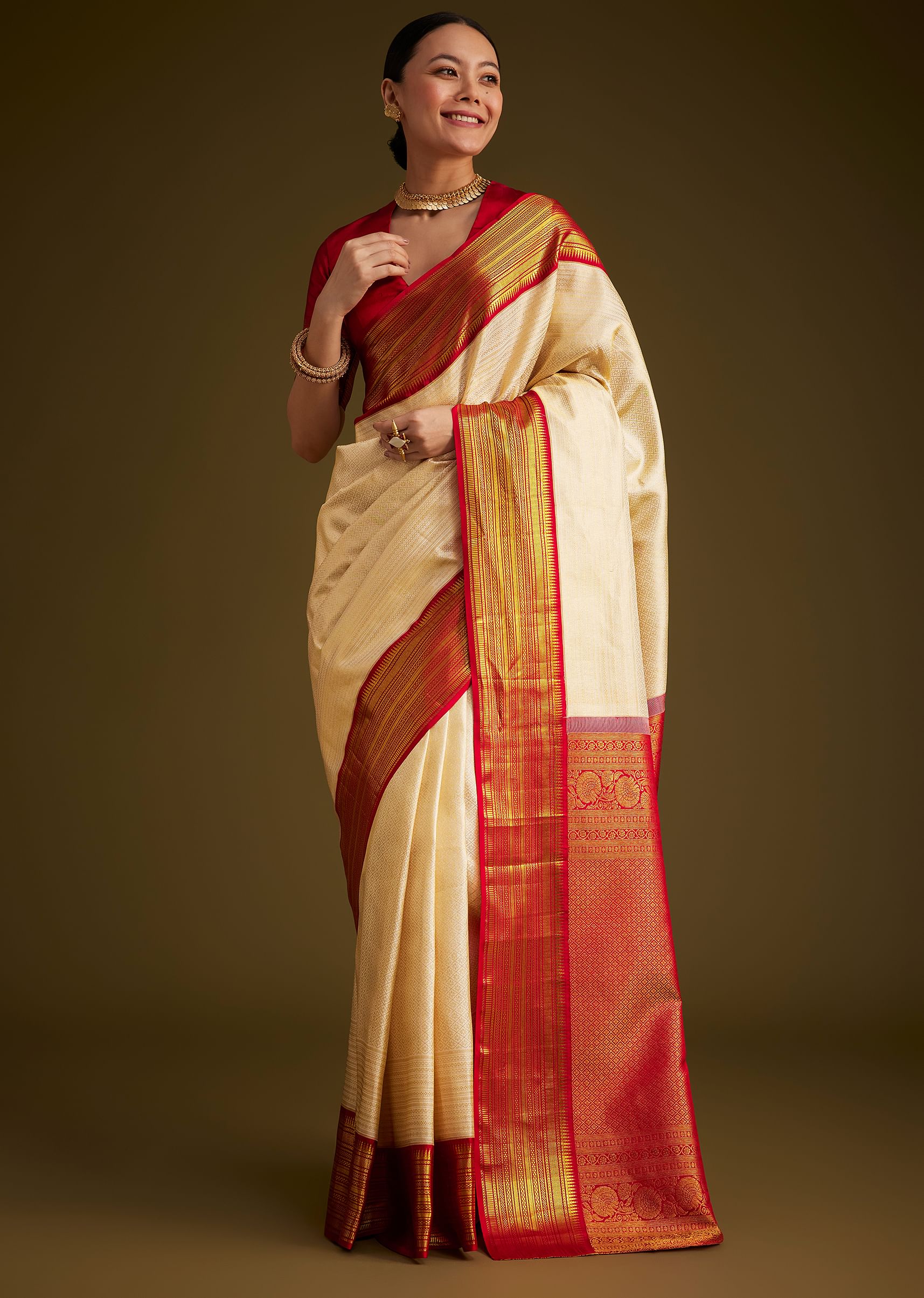 Beige Kanjivaram Silk Saree With Contrast Border - Image 6