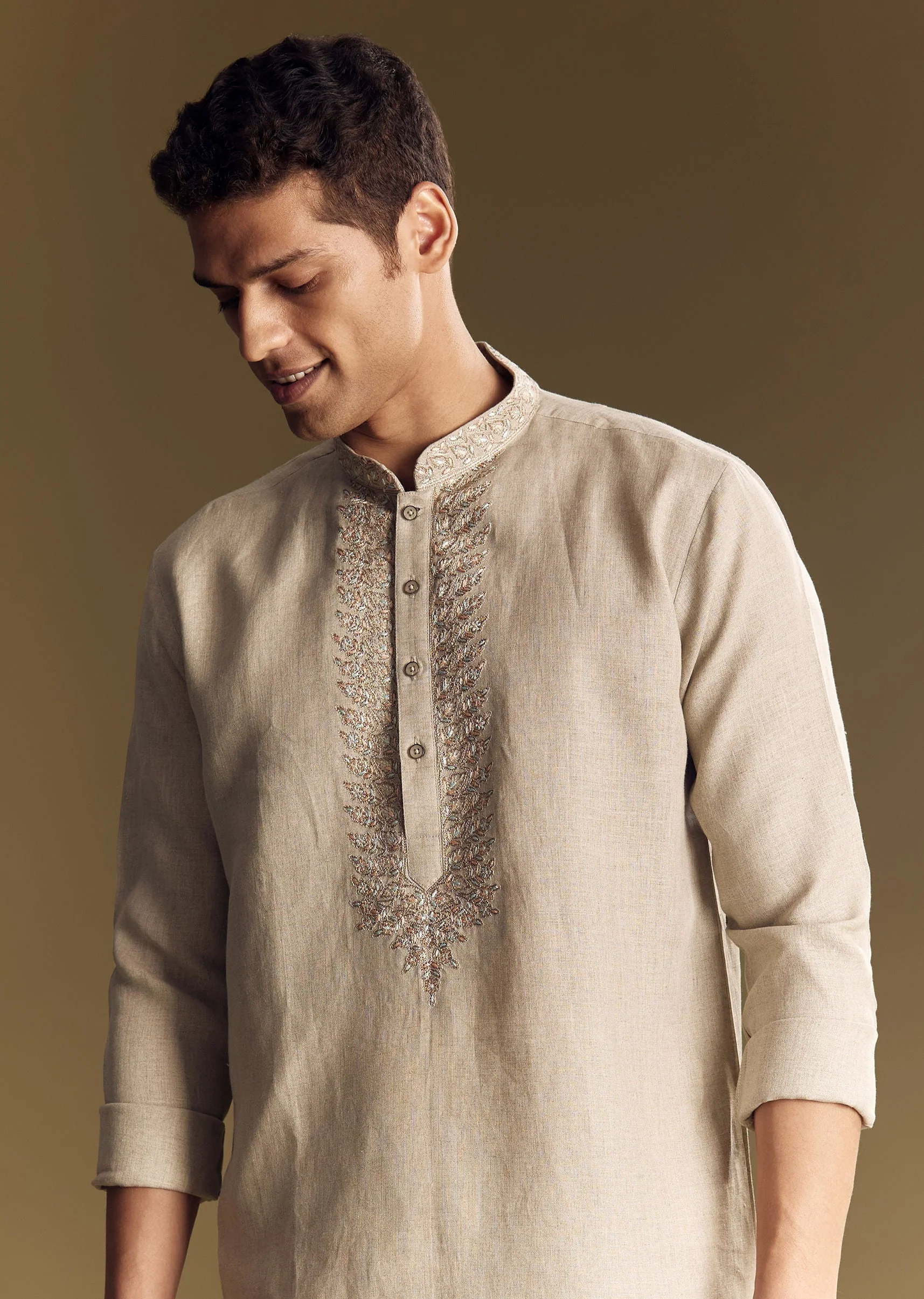 Beige Linen Kurta Set With Thread And Sequin Accents - Image 3