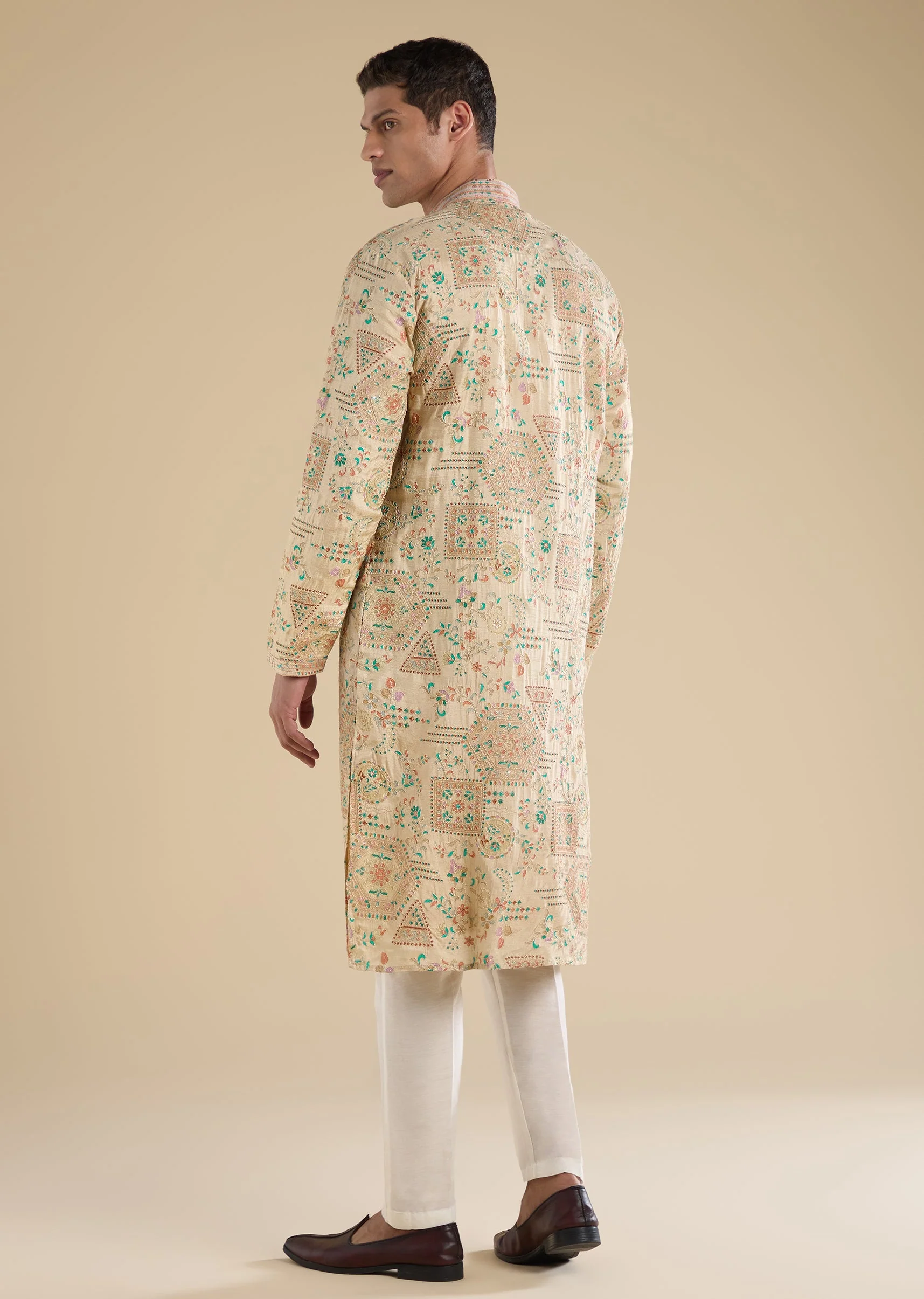 Beige Minimal Kurta Set - Image 5