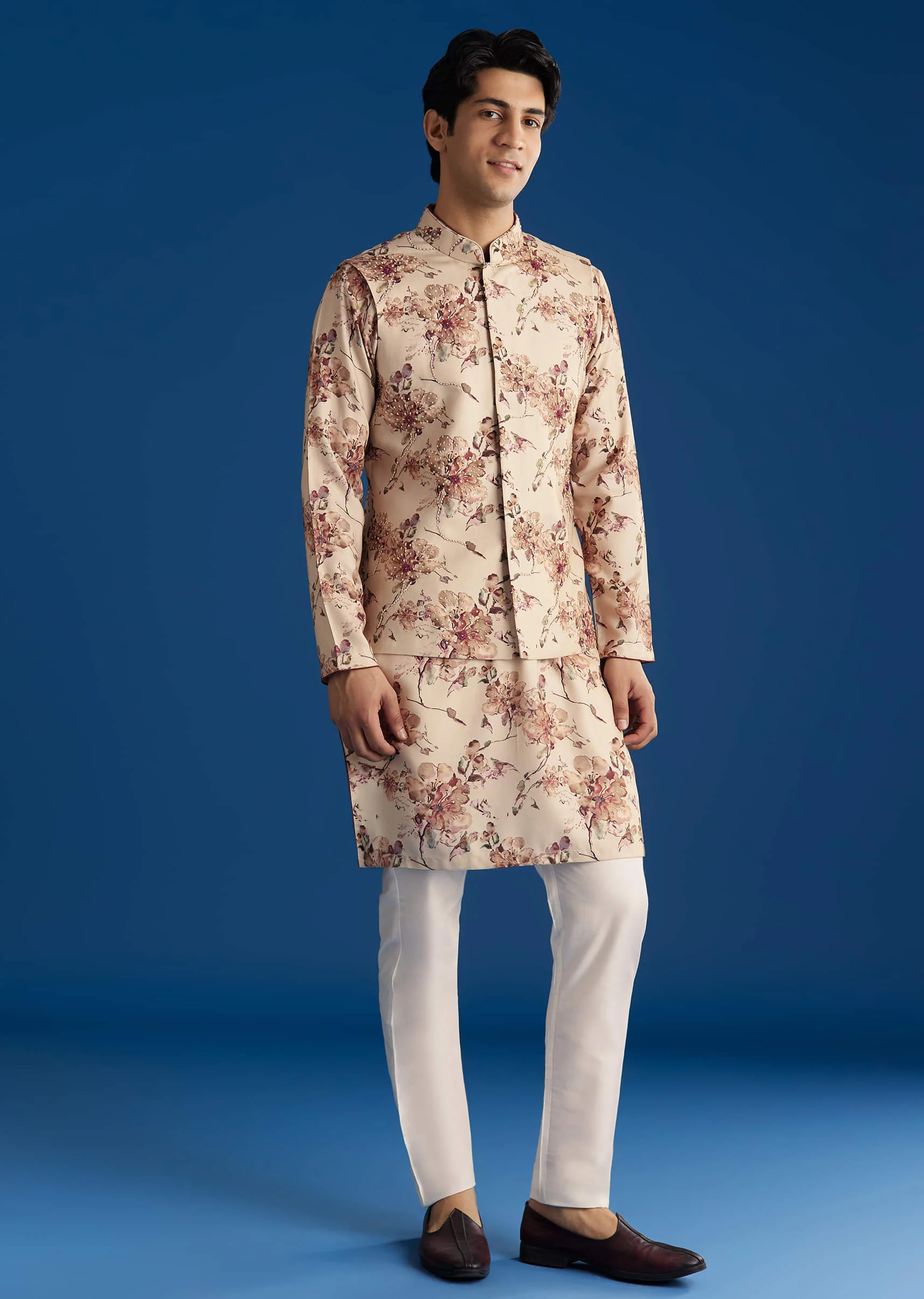 Beige Silk Pashmina Threadwork Kurta Jacket Set With Sequins - Image 4