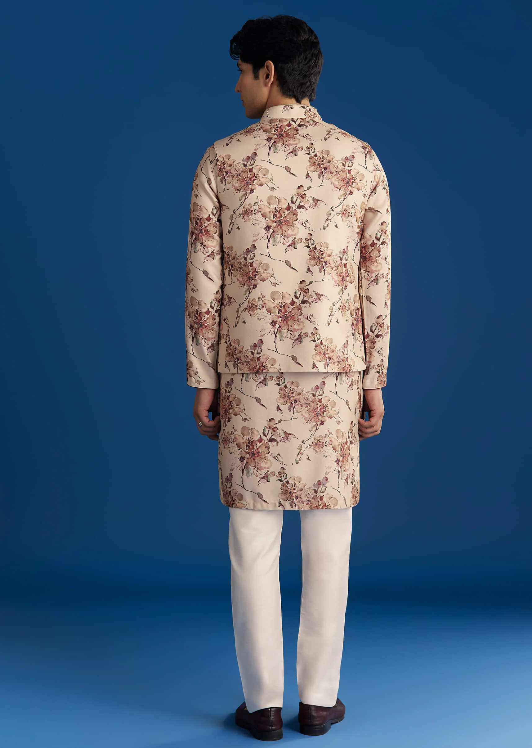 Beige Silk Pashmina Threadwork Kurta Jacket Set With Sequins - Image 5
