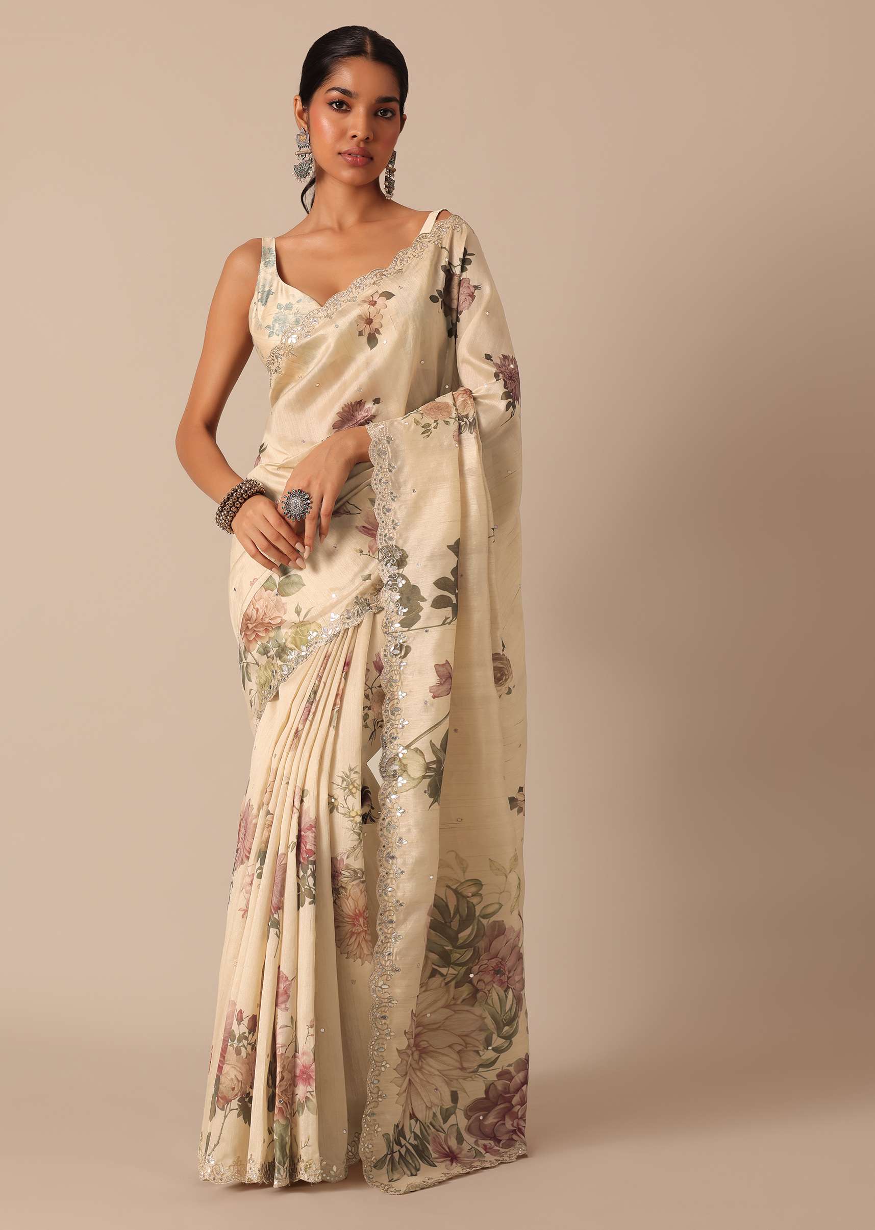 Beige Tussar Saree With Scallop Border And Unstitched Blouse Piece