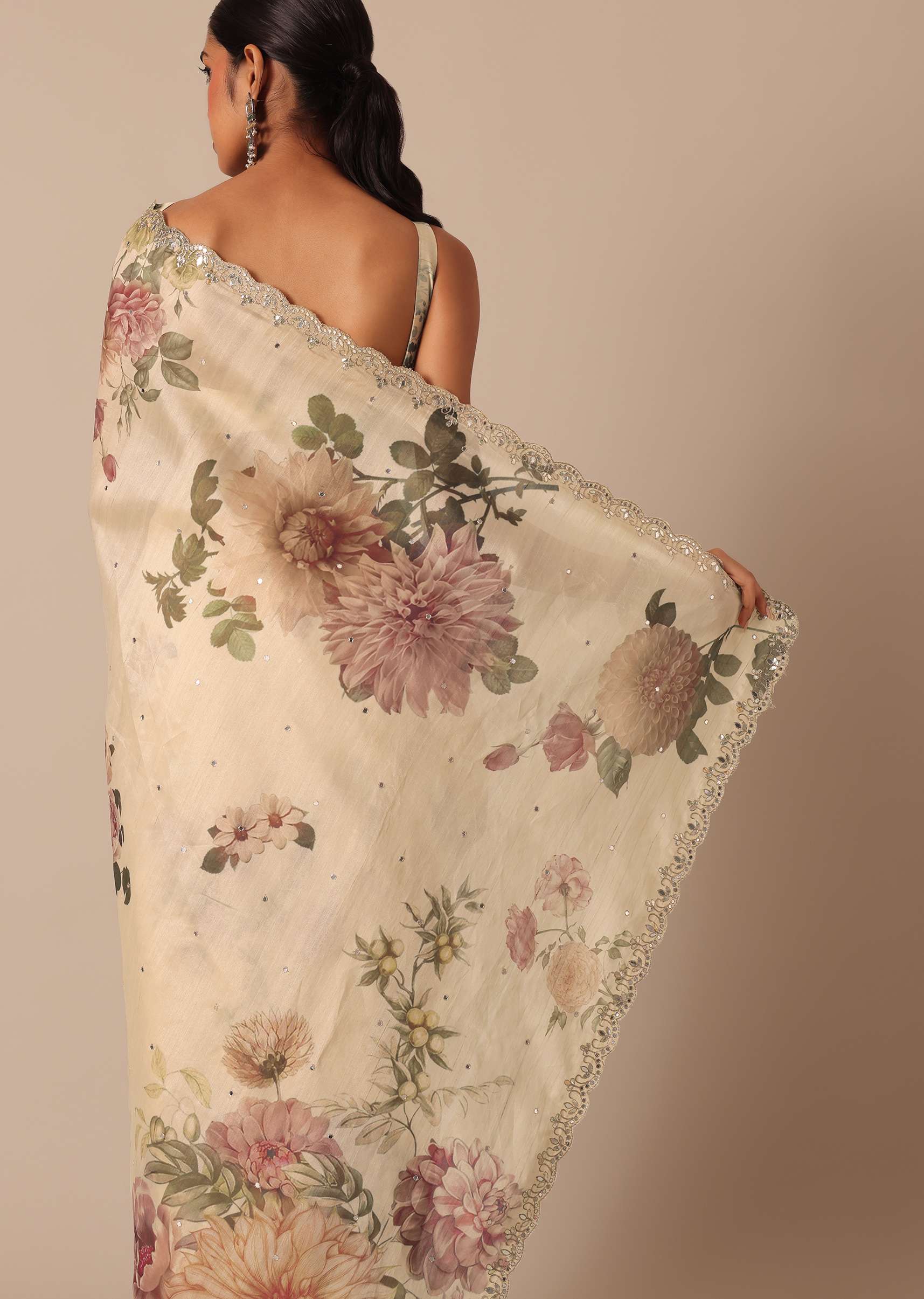 Beige Tussar Saree With Scallop Border And Unstitched Blouse Piece - Image 6