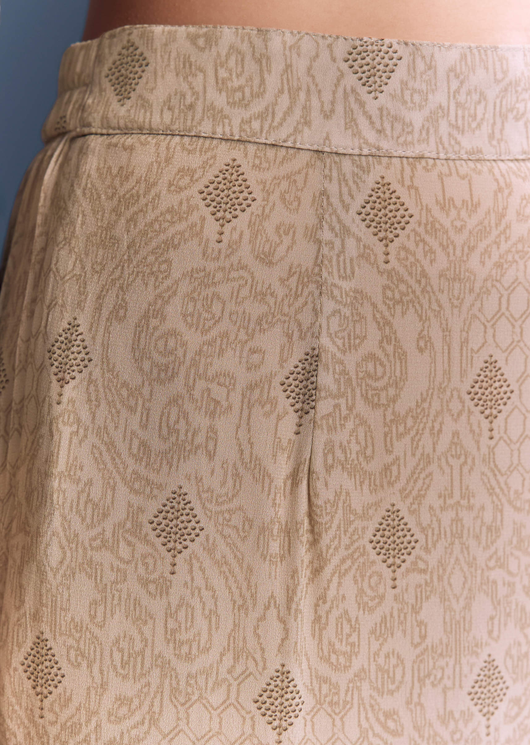 Beige Wine Crepe Kurta Set With Floral Print - Image 6