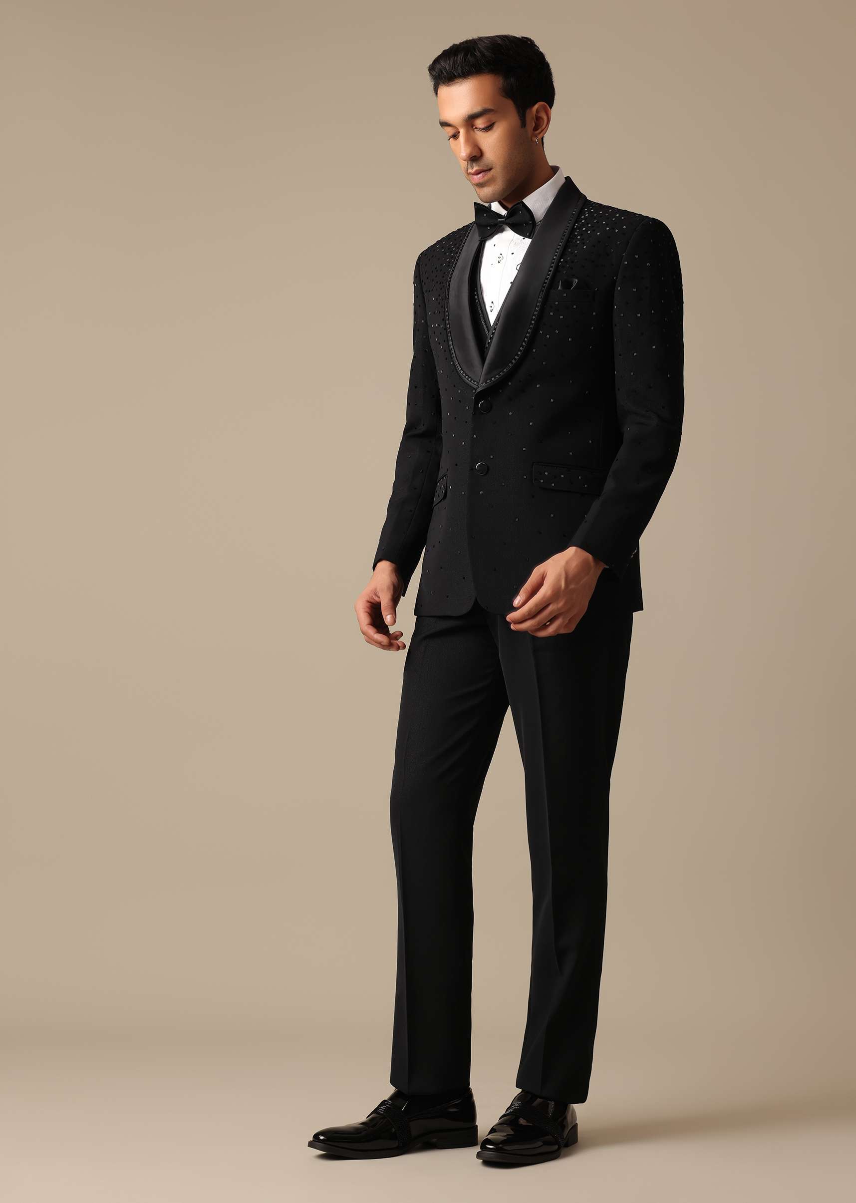 Black Blazer And Pant Set With Embroidered Detail Tuxedo Set - Image 18
