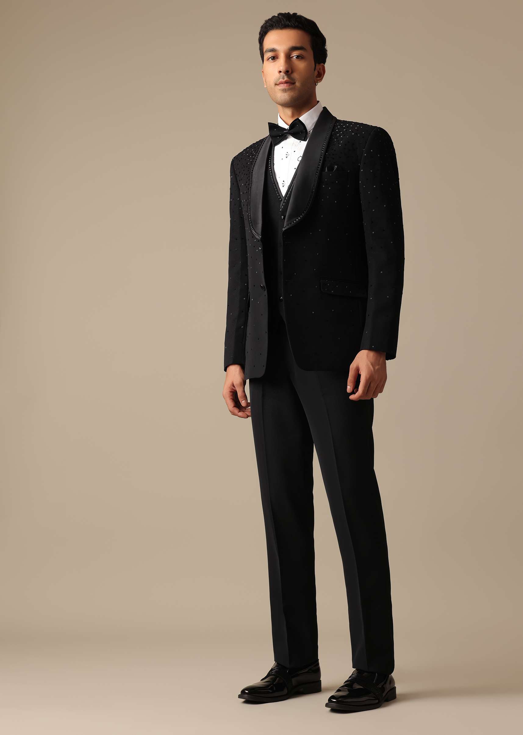 Black Blazer And Pant Set With Embroidered Detail Tuxedo Set - Image 7