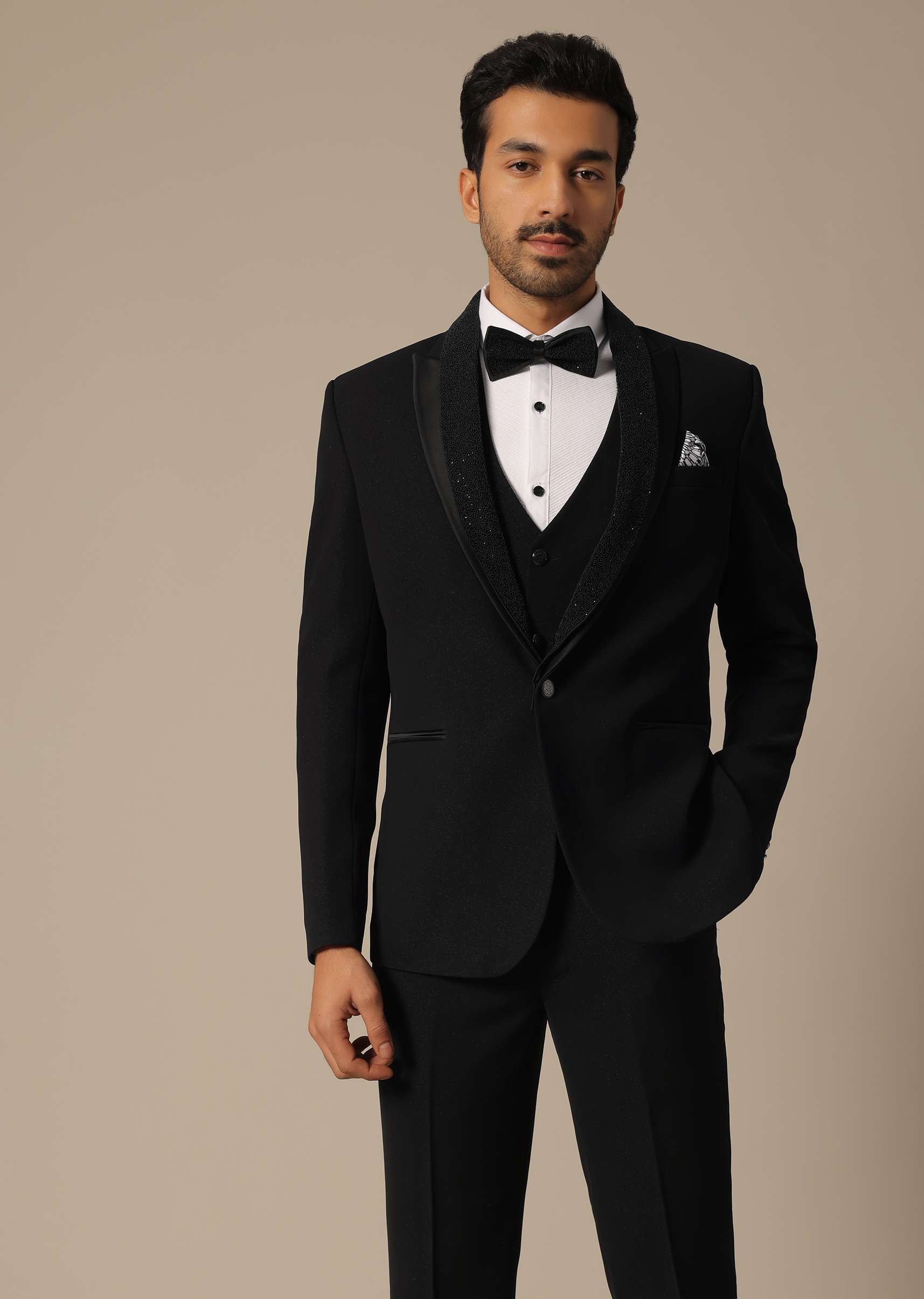 Black Blazer Set With Embroidered Detail - Image 4