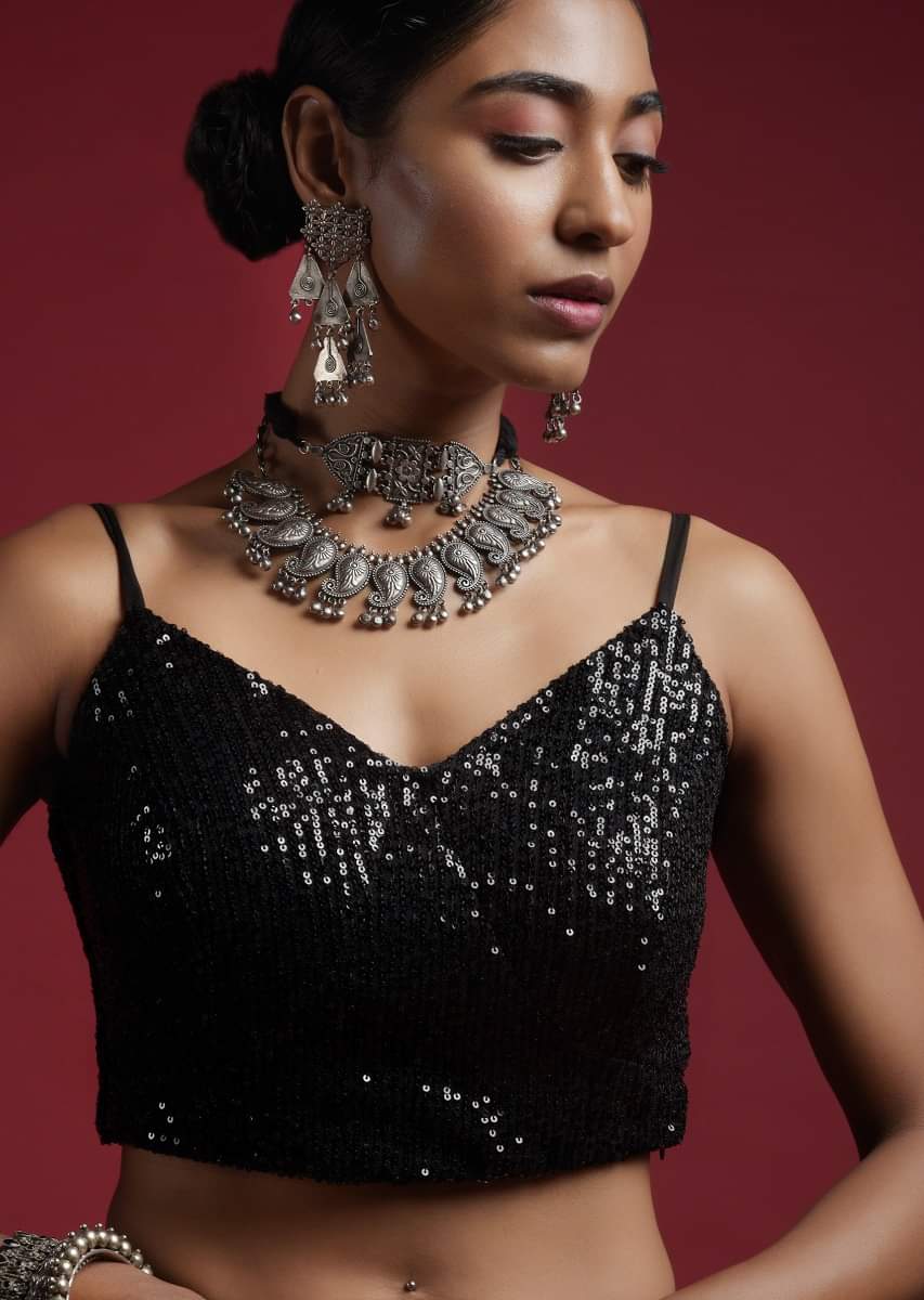 Black Blouse Embellished In Sequins With Strap Sleeves And V Neckline - Image 7