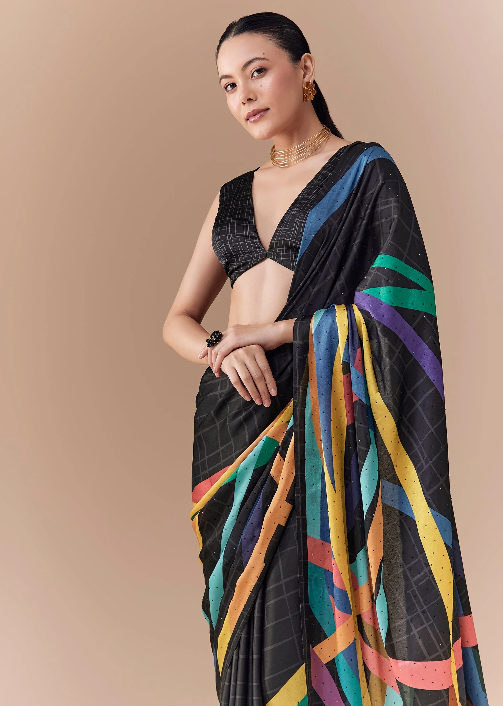 Black Checkered Printed Saree with Blouse Fabric - Image 5
