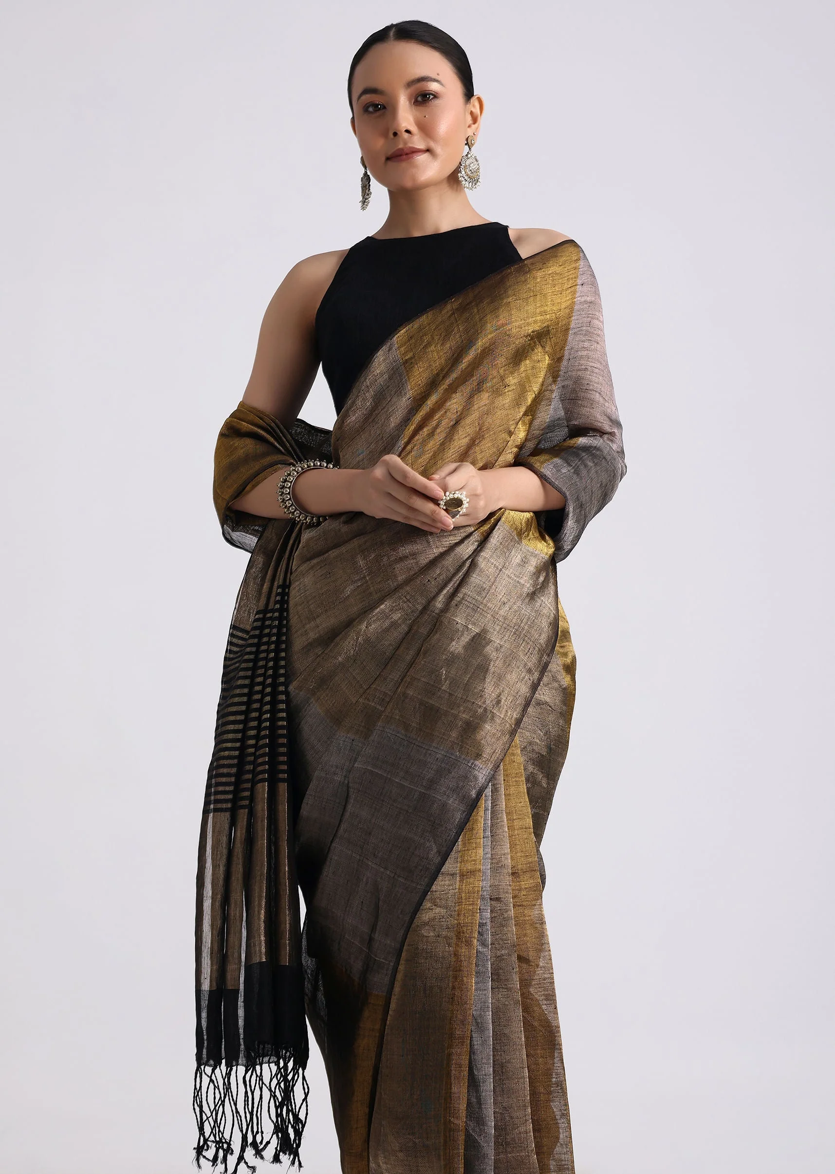 Black Coloblock Linen Tissue Woven Saree - Image 2