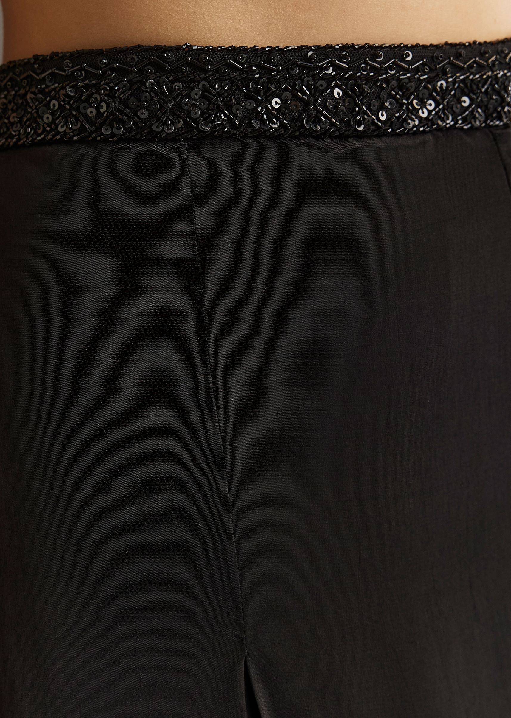 Black Crepe Embroidered Croptop With Embroidered Palazzo And Choker Dupatta - Image 7