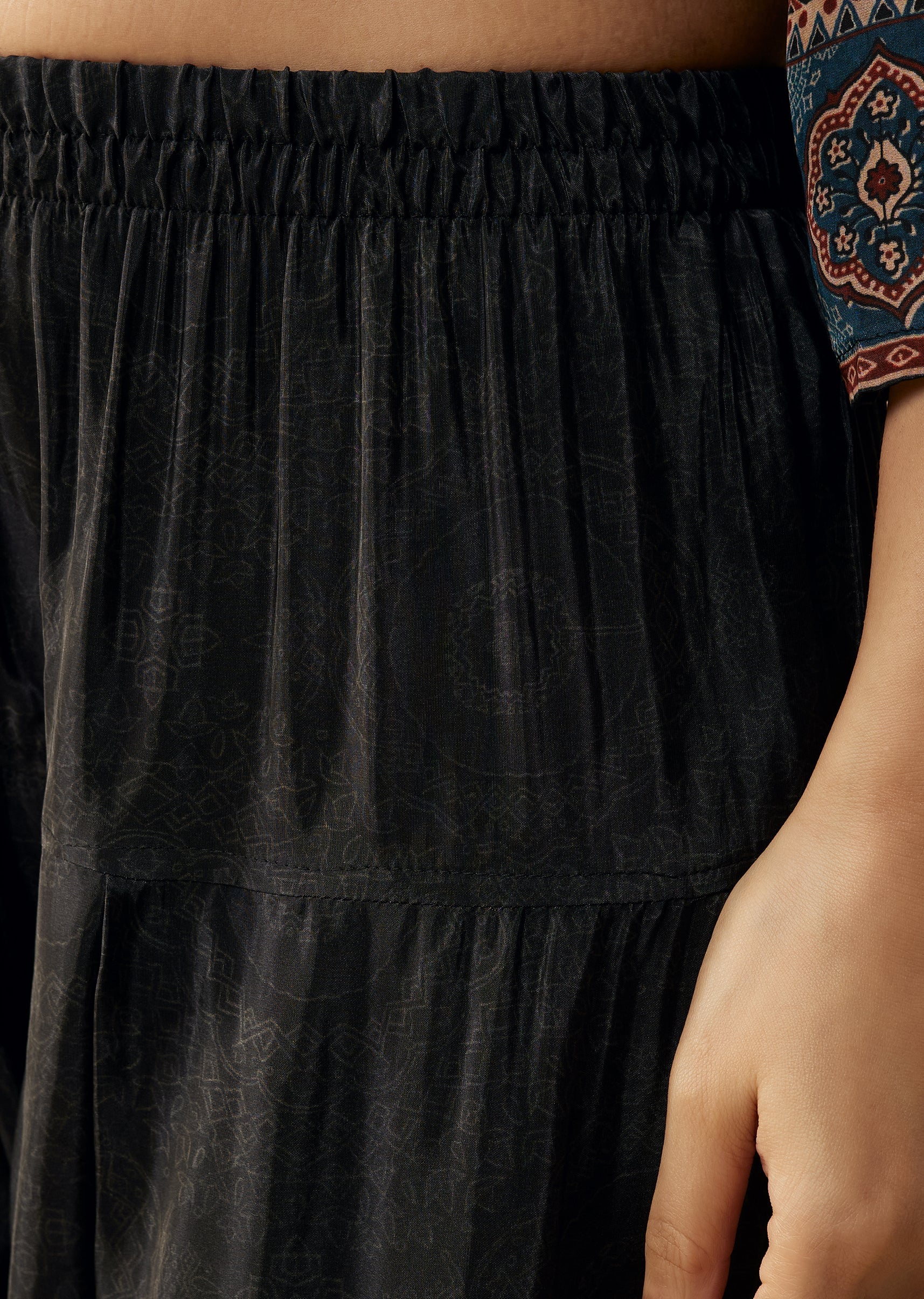 Black Crepe Indie Printed Kurta and Pant Set - Image 6