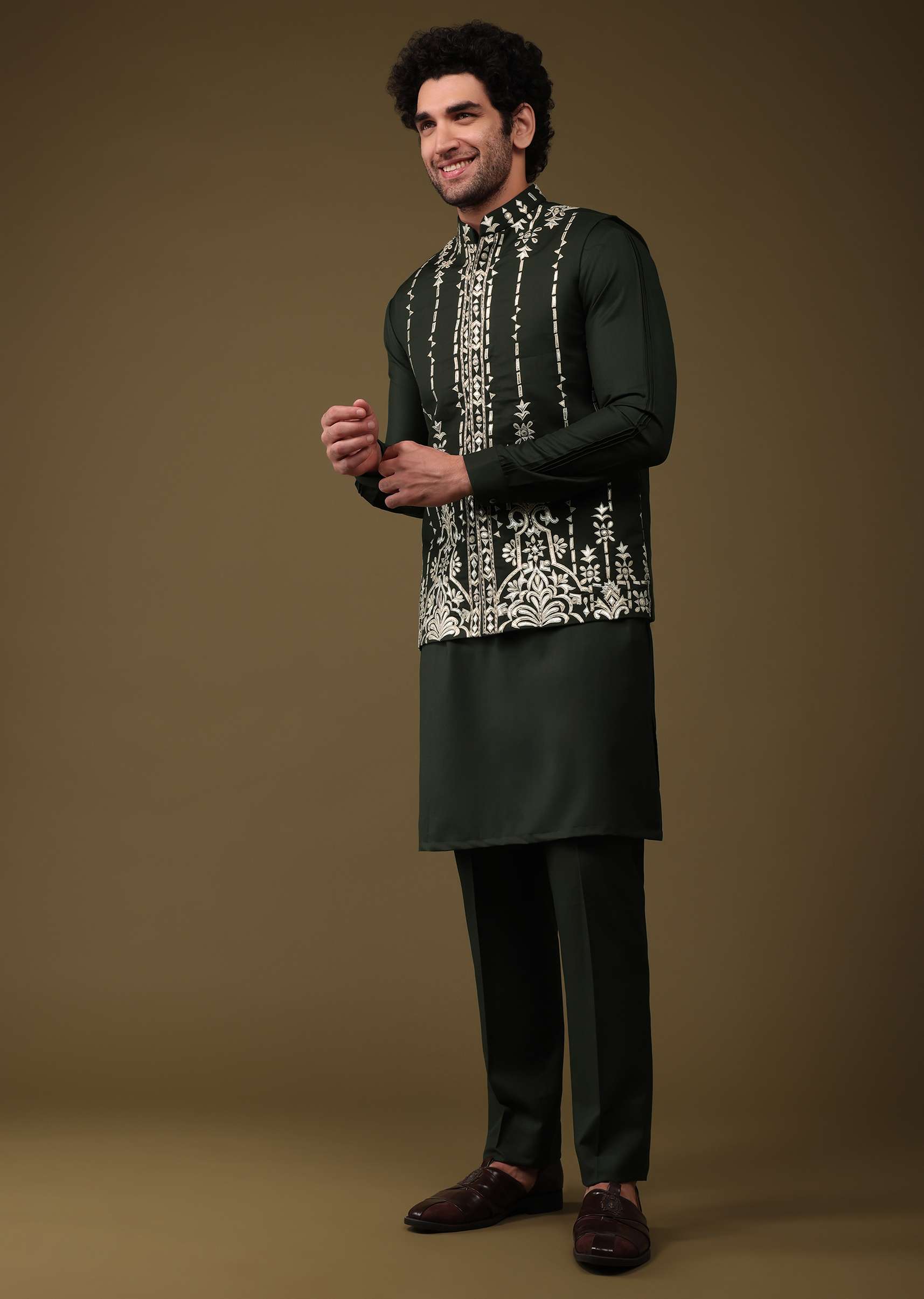 Black Festive Bandi Jacket Set In Silk With Threadwork And Embroidery - Image 3