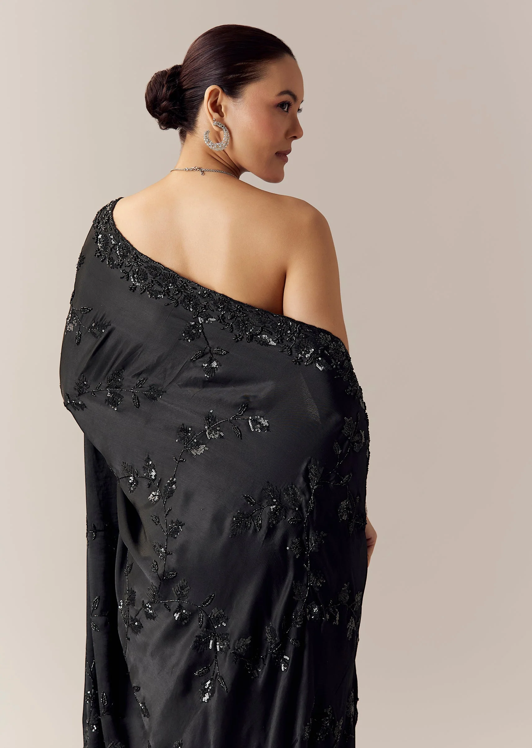 Black Floral Motif Cutdana Embellished Saree with Unstitched Blouse - Image 6