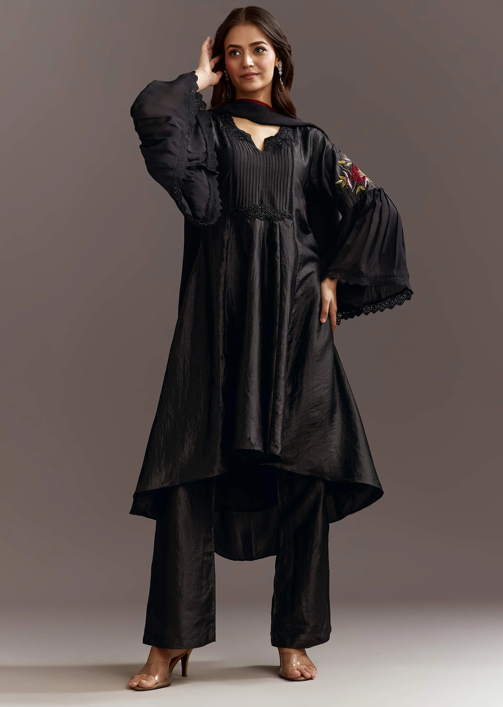 Black High Low Kurta Dupatta Set With Applique Work - Image 4