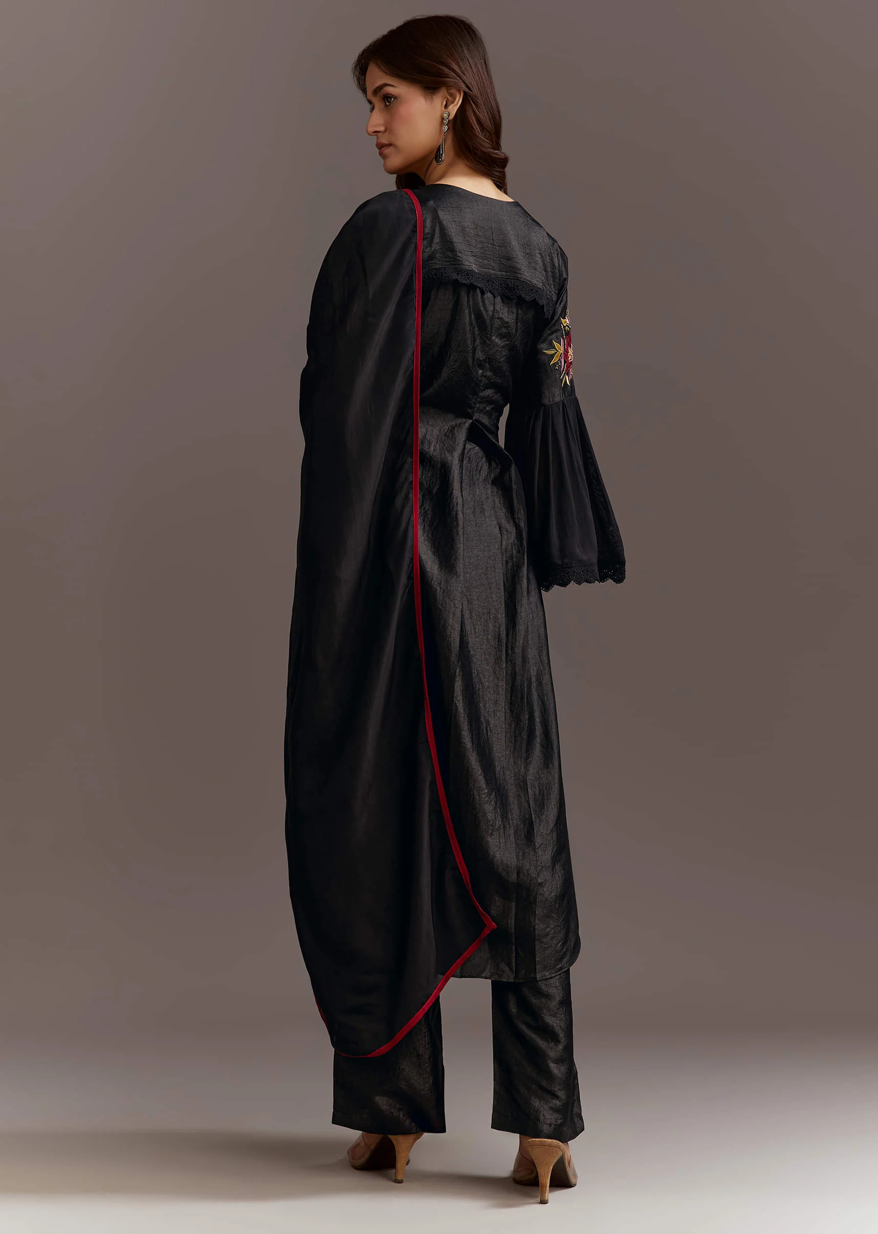 Black High Low Kurta Dupatta Set With Applique Work - Image 5