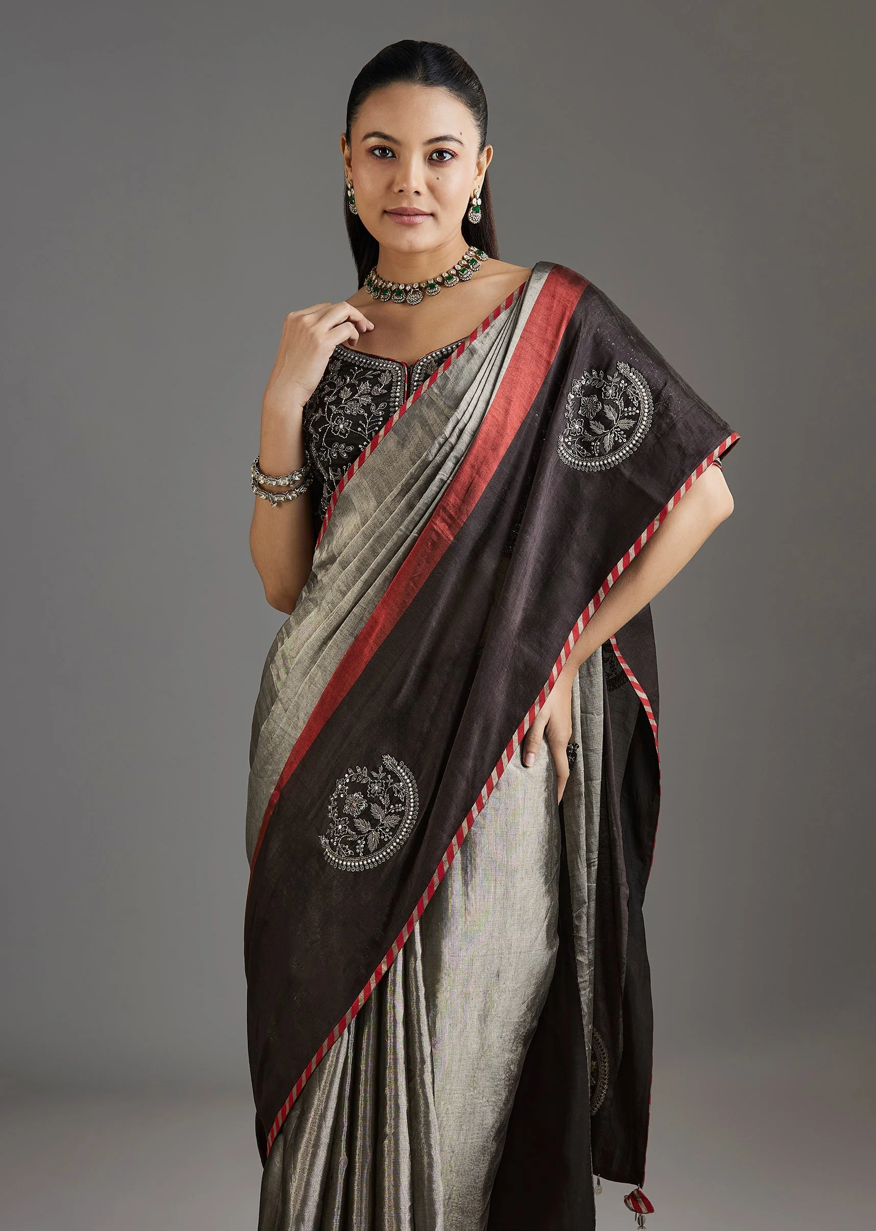 Black Kanjivaram Tissue Saree With Embroidered Blouse - Image 5