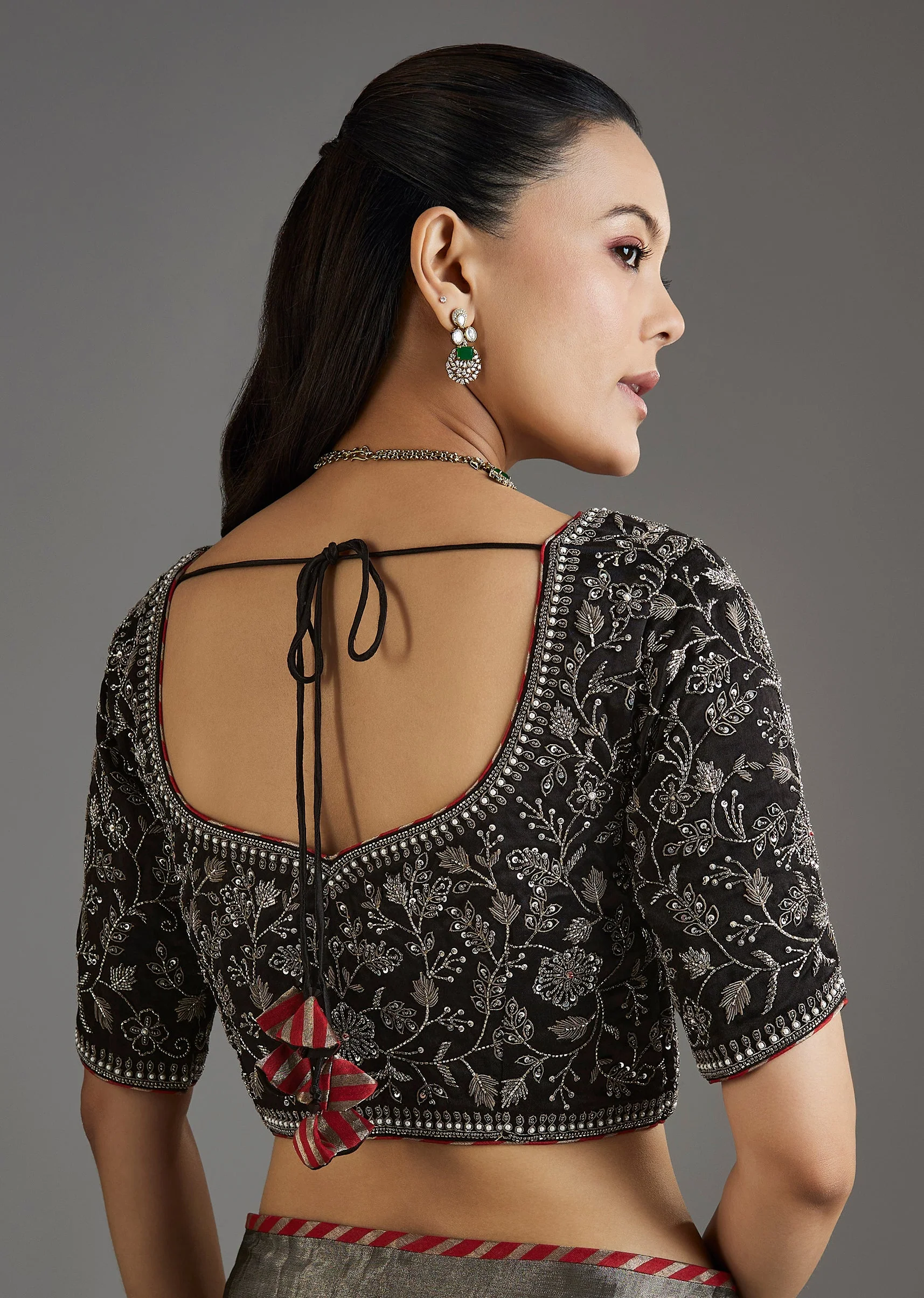 Black Kanjivaram Tissue Saree With Embroidered Blouse - Image 8