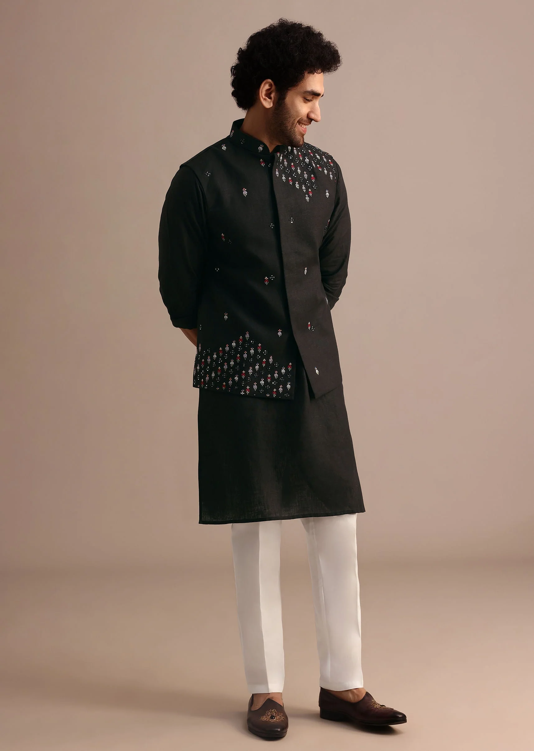 Black Kurta Jacket Set With Resham Work - Image 4