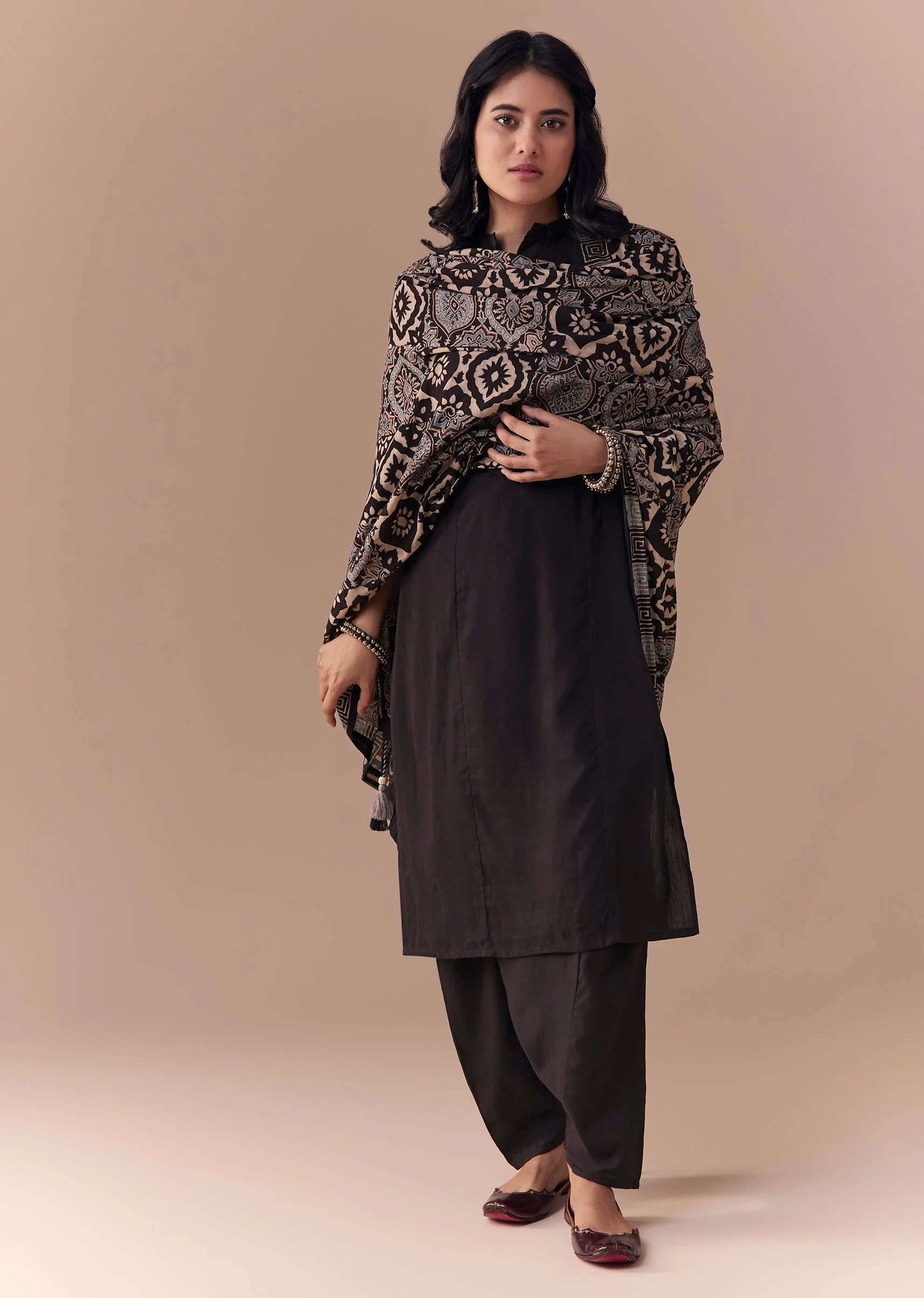 Black Linen Kurta Set with Ajrakh Dupatta - Image 3