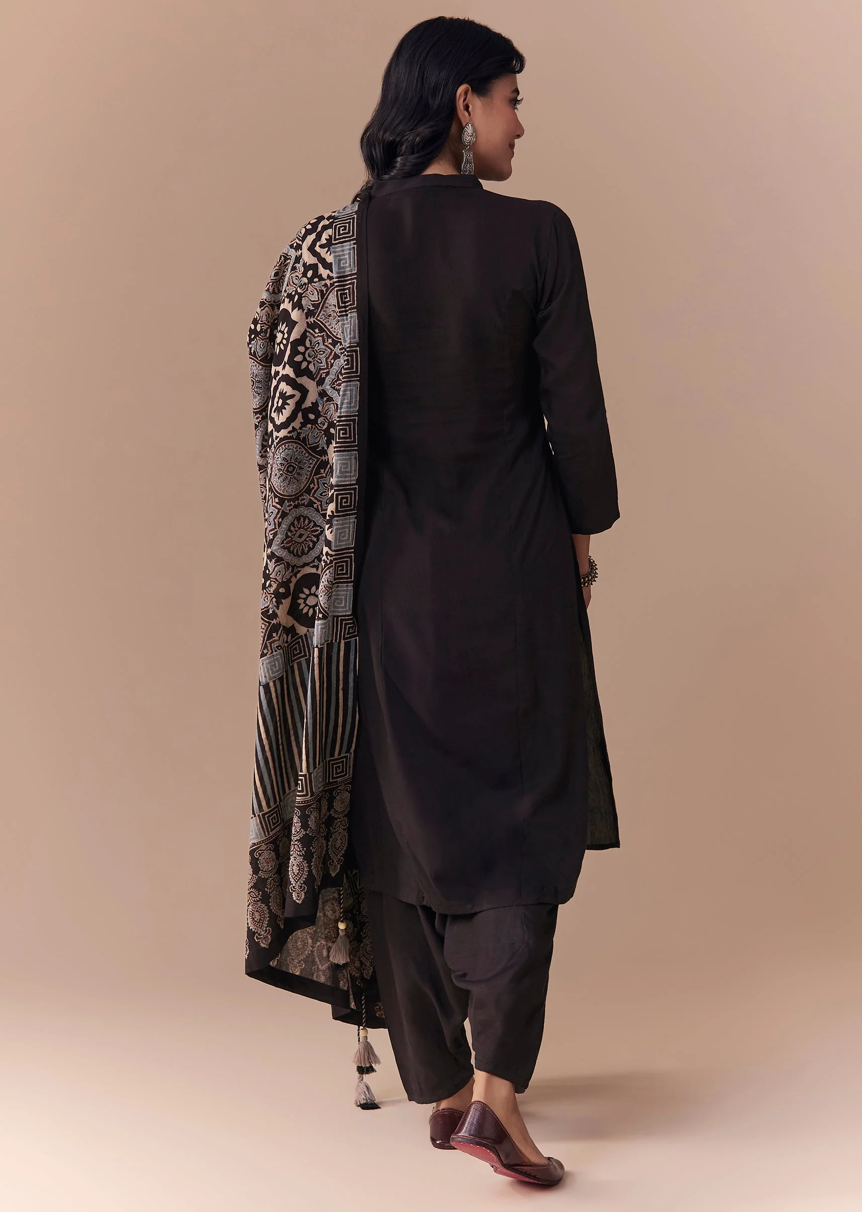 Black Linen Kurta Set with Ajrakh Dupatta - Image 5