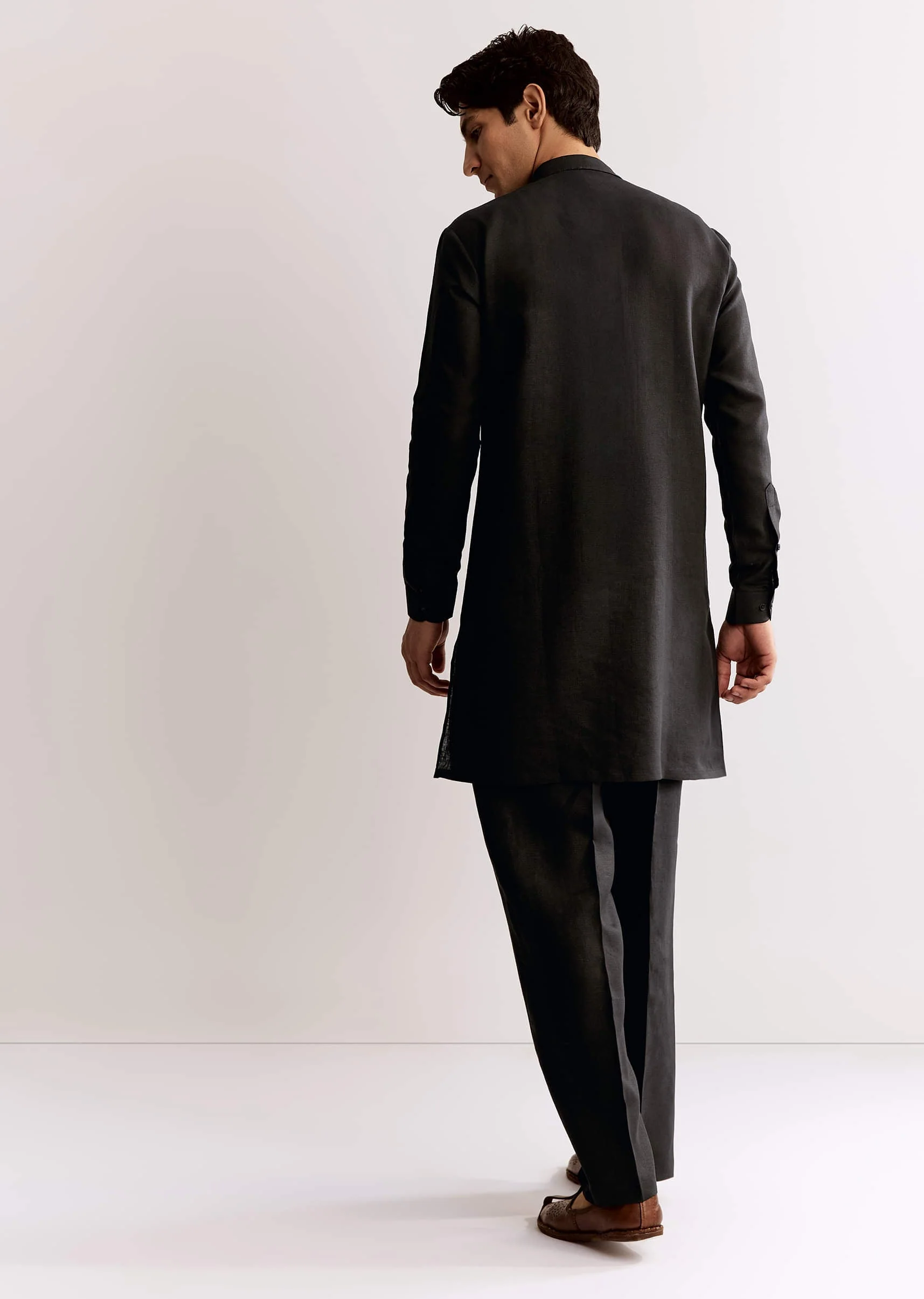 Black Linen Kurta Set With Embroidery - Image 5