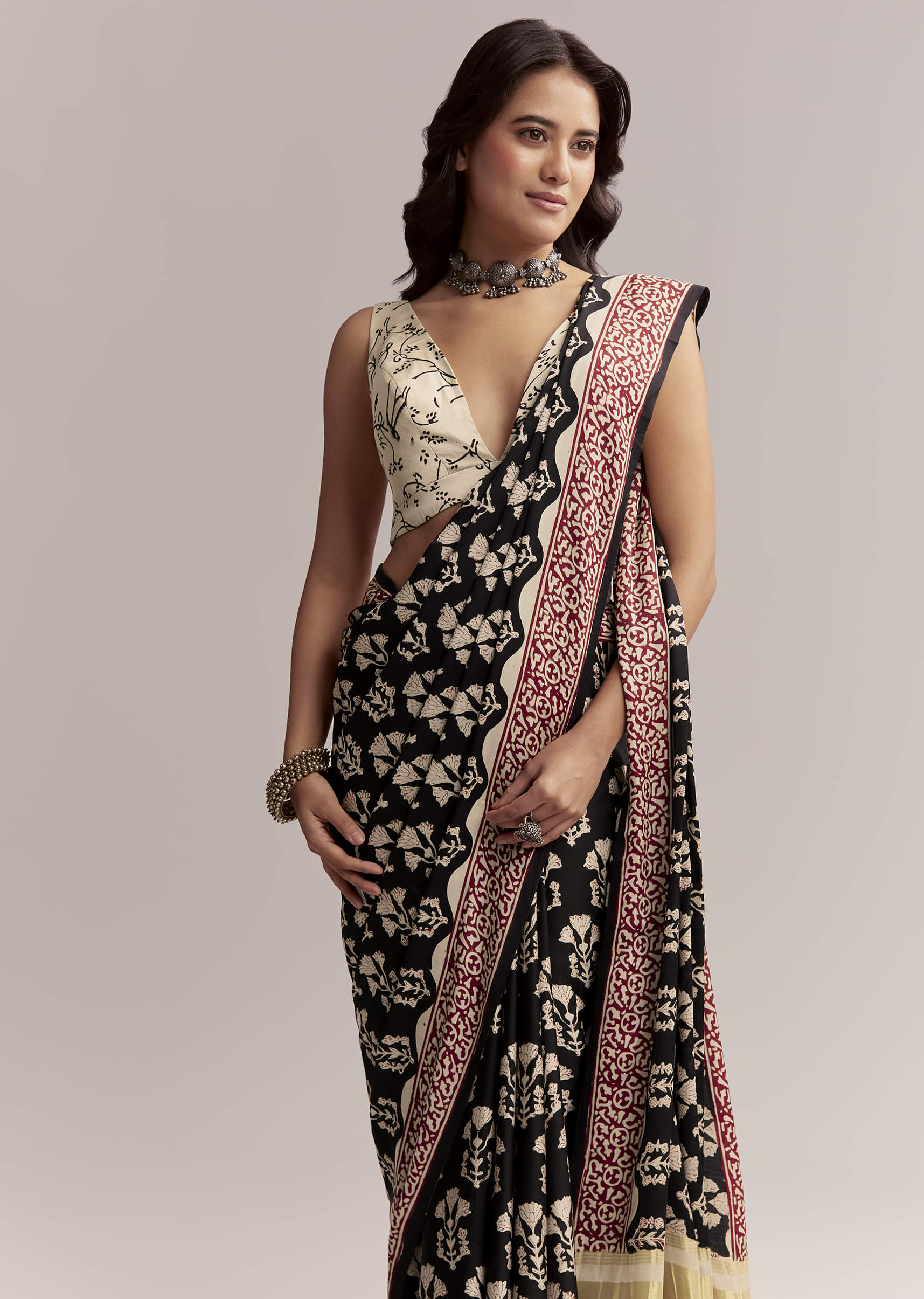 Black Linen Printed Saree With Hand Block Ajrakh Leaf Print - Image 5