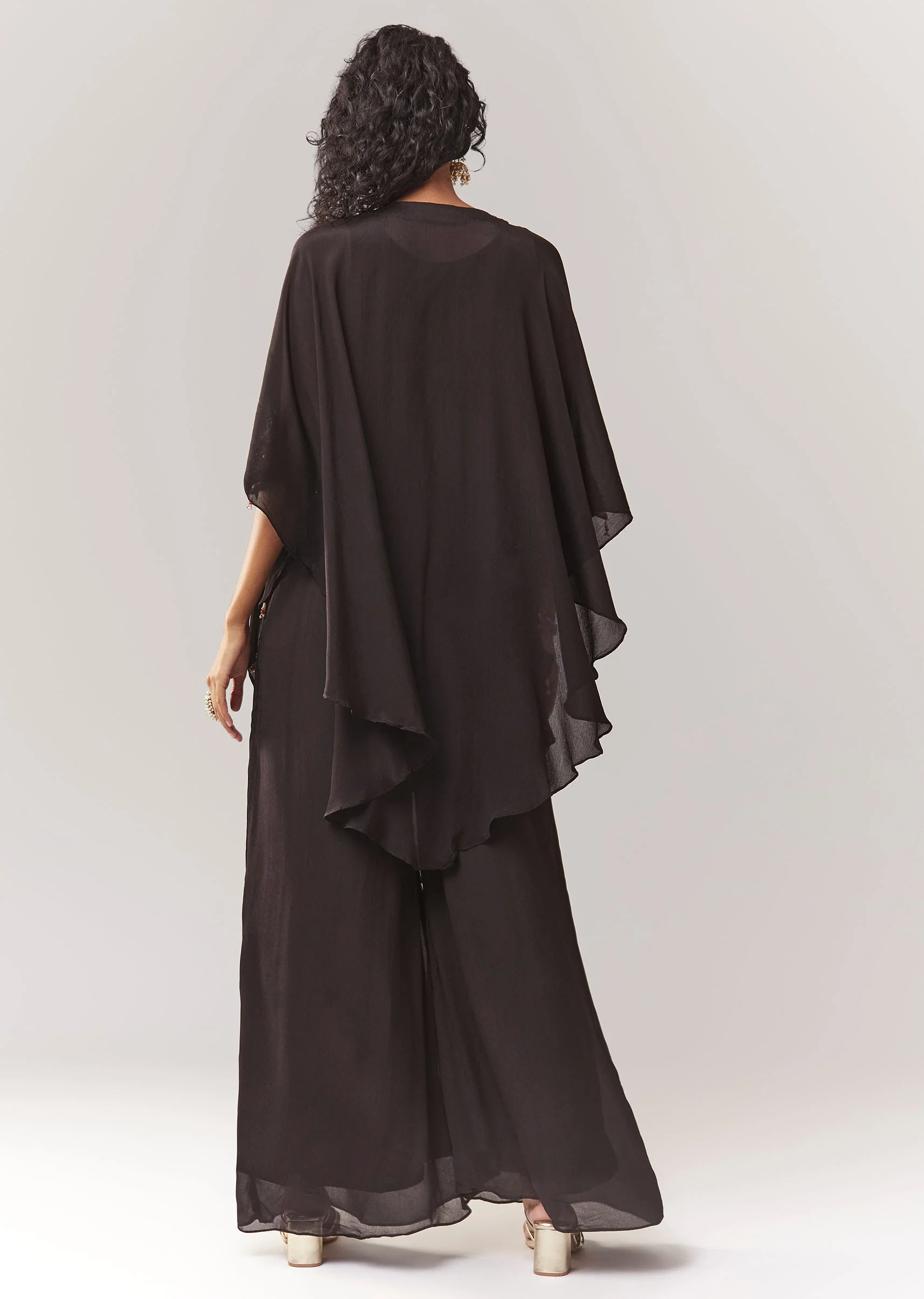 Black Minimal Cape Set With Thread Work - Image 5