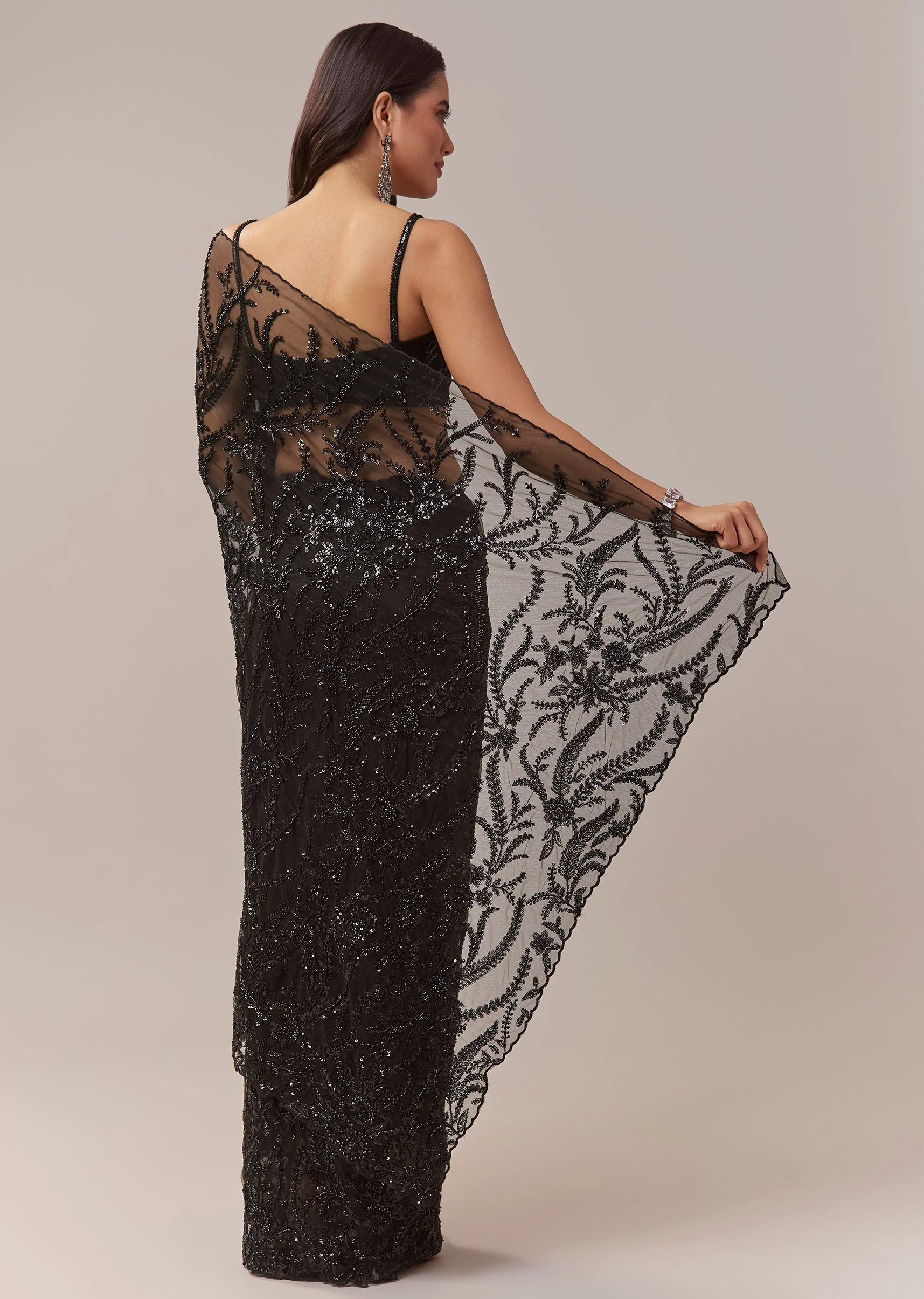 Black Net Saree With Floral Jaal Work And Cutwork Border - Image 4