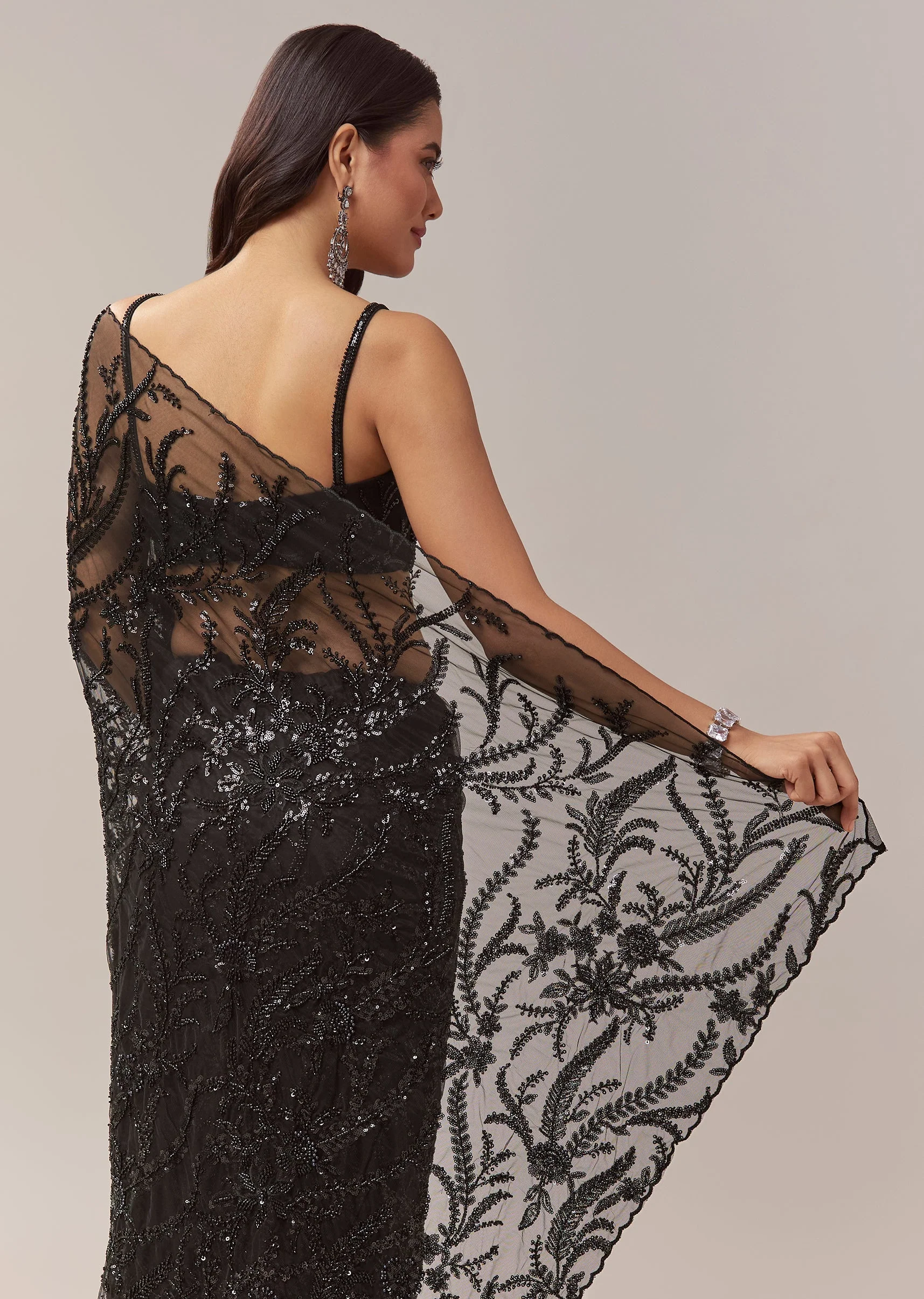 Black Net Saree With Floral Jaal Work And Cutwork Border - Image 6