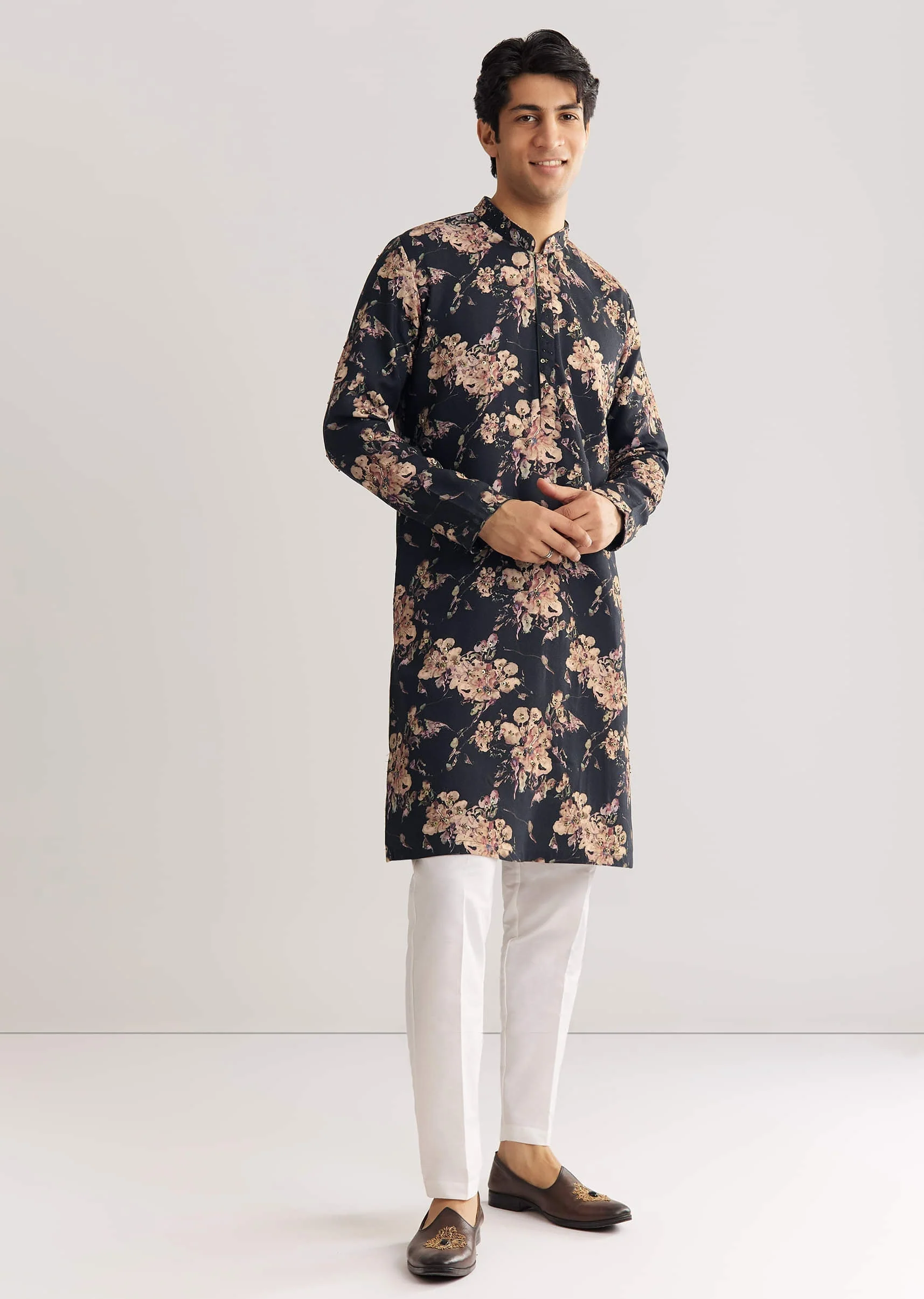 Black Pashmina Floral Kurta Set With Sequin And Beaded Embroidery - Image 2