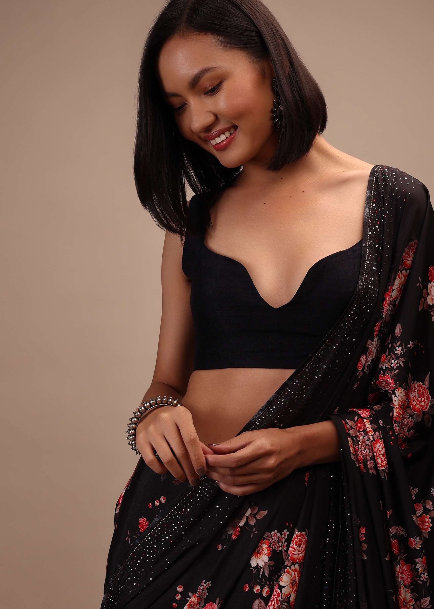 Black Sleeveless Blouse In Raw Silk With Sweetheart Neckline Thick Strap With Back Hook Closure - Image 4
