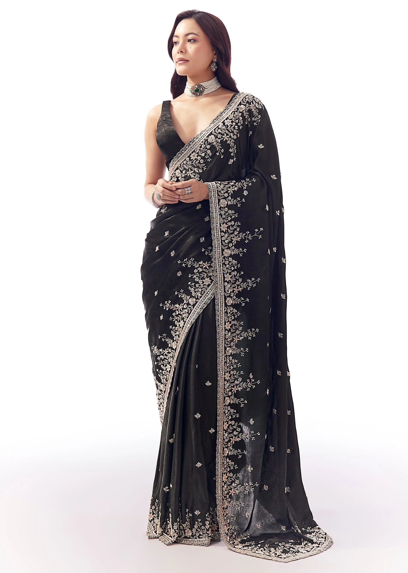 Black Tissue Silk Saree With Heavy Floral Embroidered Butti Border - Image 3