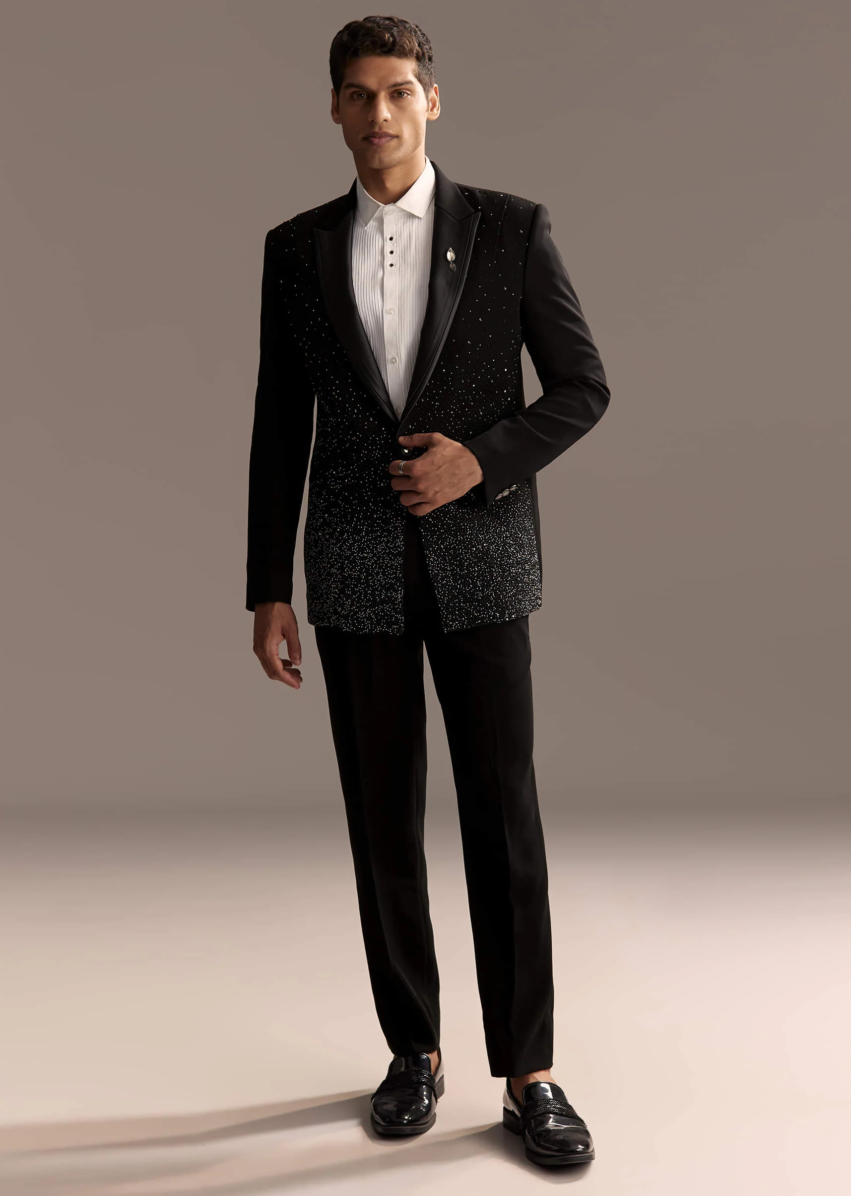 Black Tuxedo For Men With Embellished Embroidery - Image 5