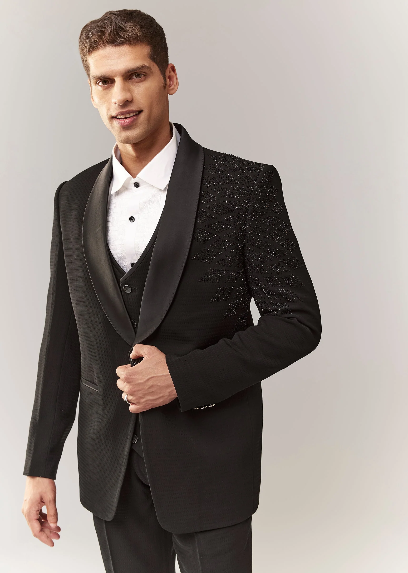 Black Tuxedo Set With Waistcoat And Bead Detailing - Image 3