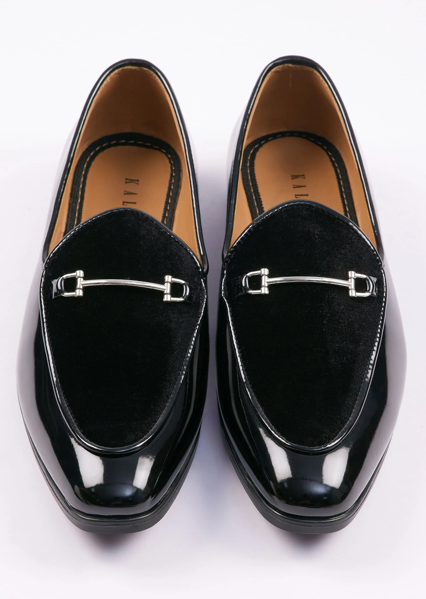 Black Velvet Juttis For Men - Image 3