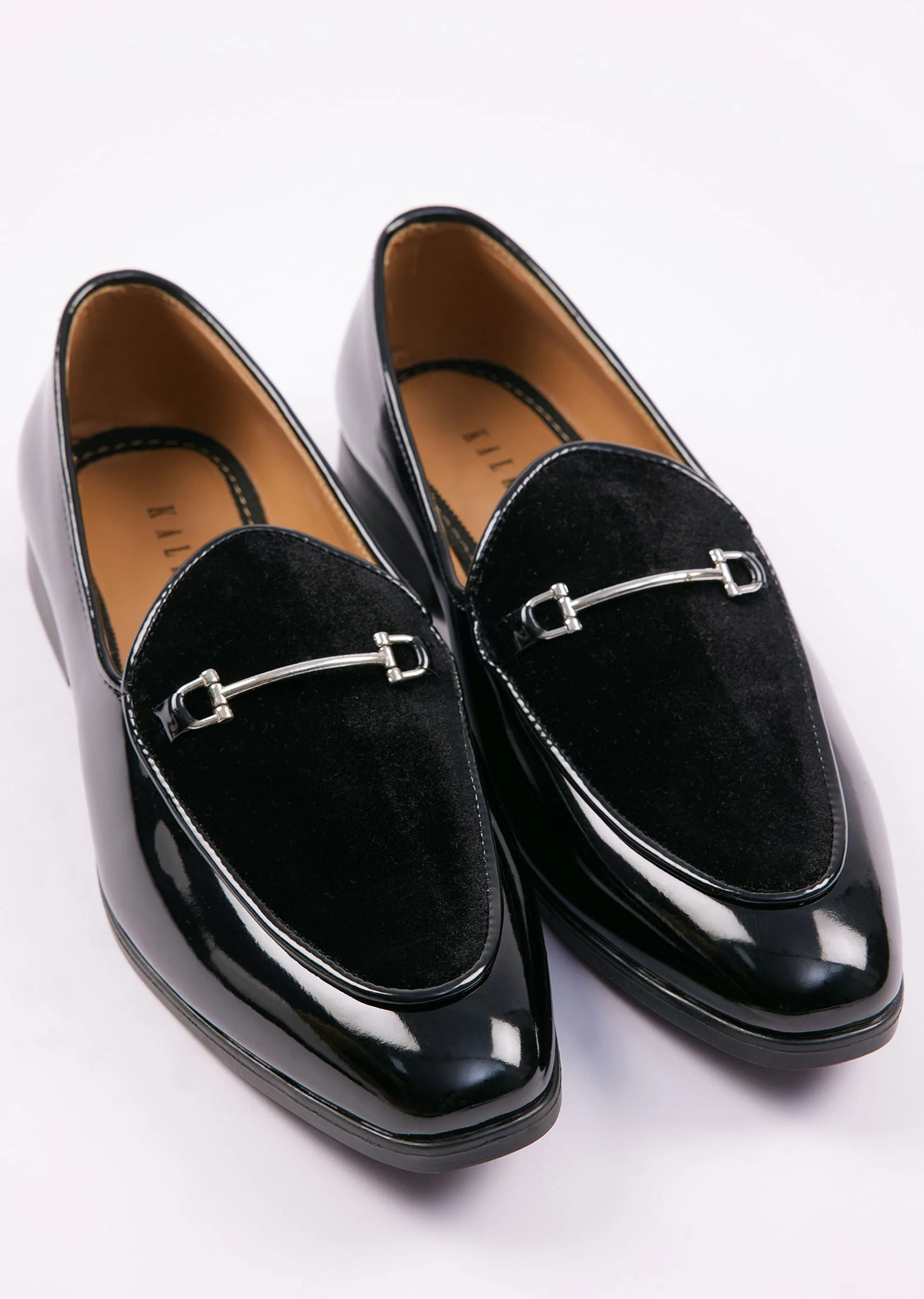 Black Velvet Juttis For Men - Image 5
