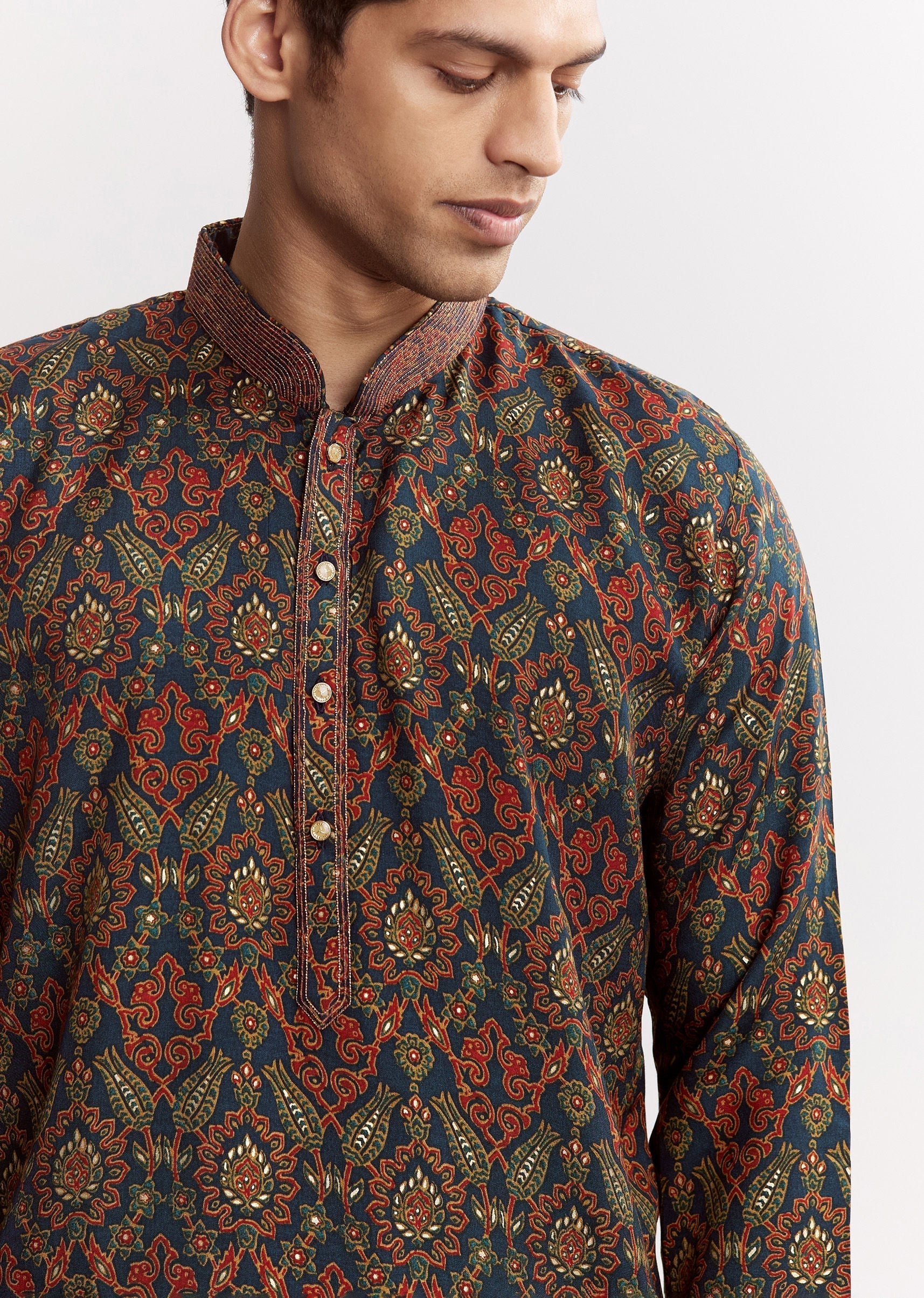Blue Chanderi Printed Kurta Set With Mandarin Collar - Image 3