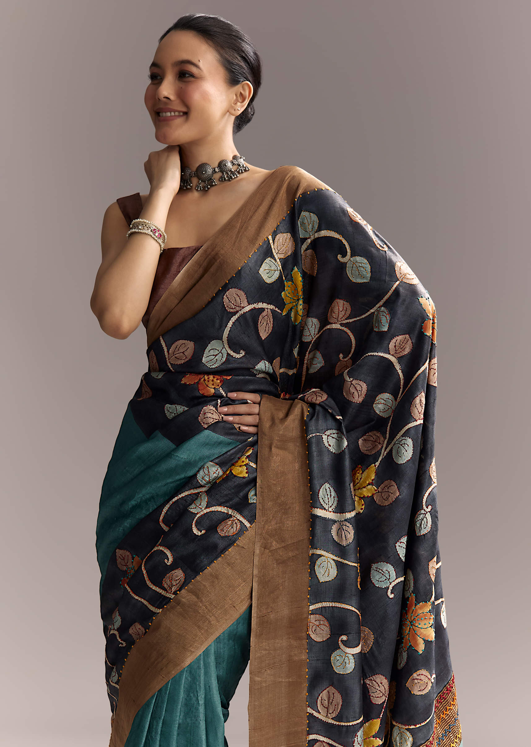 Blue Cotton Hand Painted Saree With Floral Motifs And Brown Border - Image 5