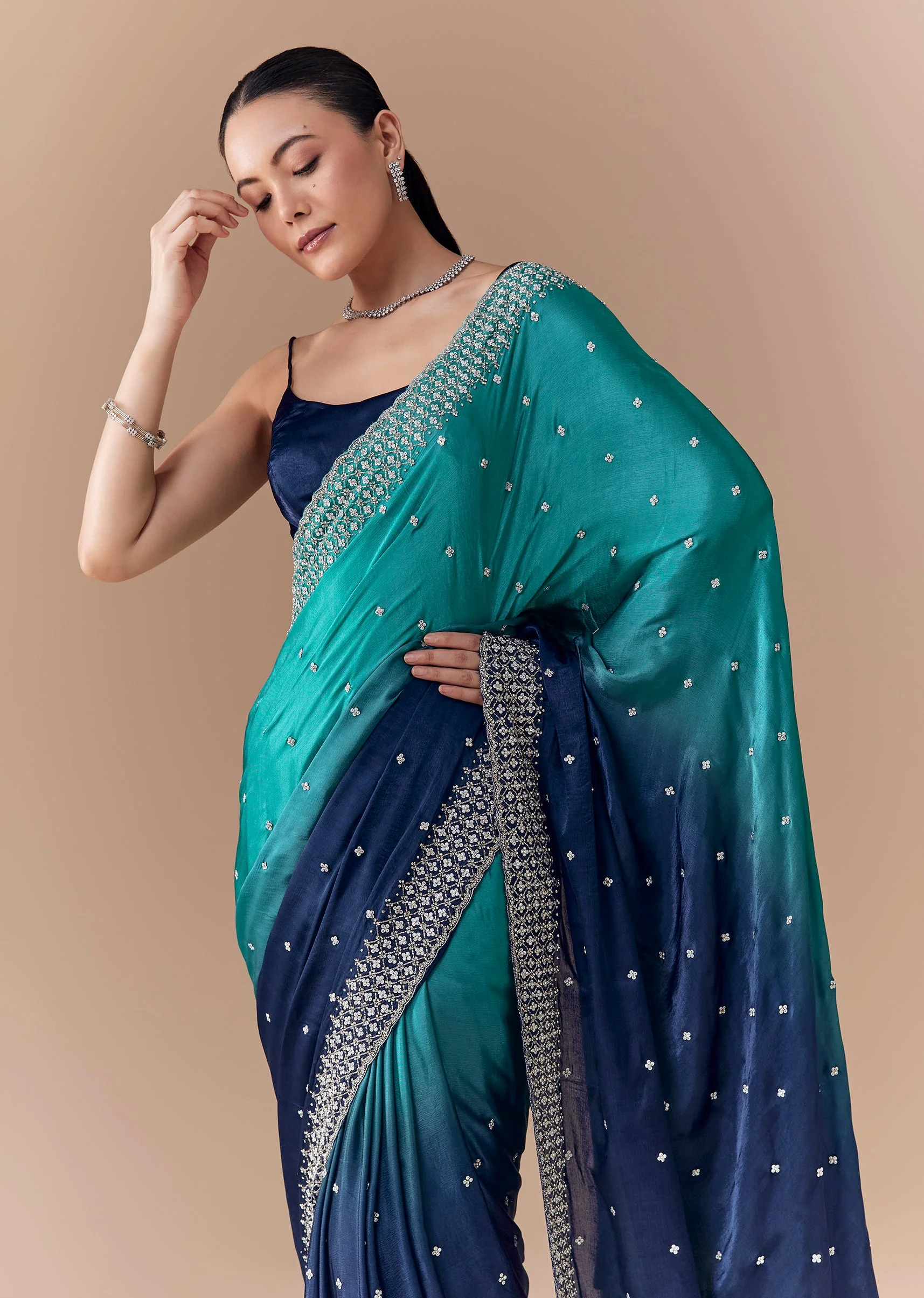 Blue Dual Shaded Embellished Saree with Blouse Fabric - Image 5