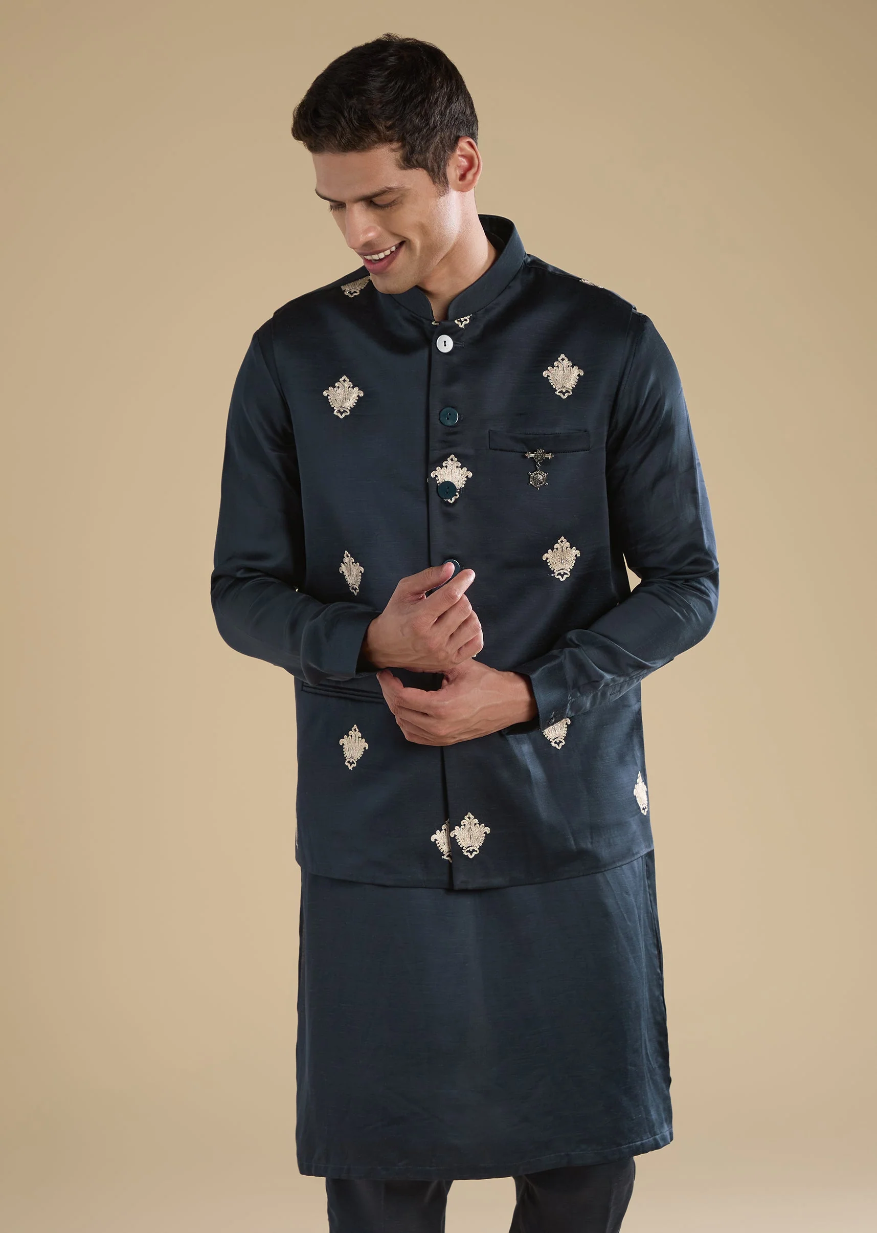 Blue Embroidered Kurta Set With Pants - Image 4