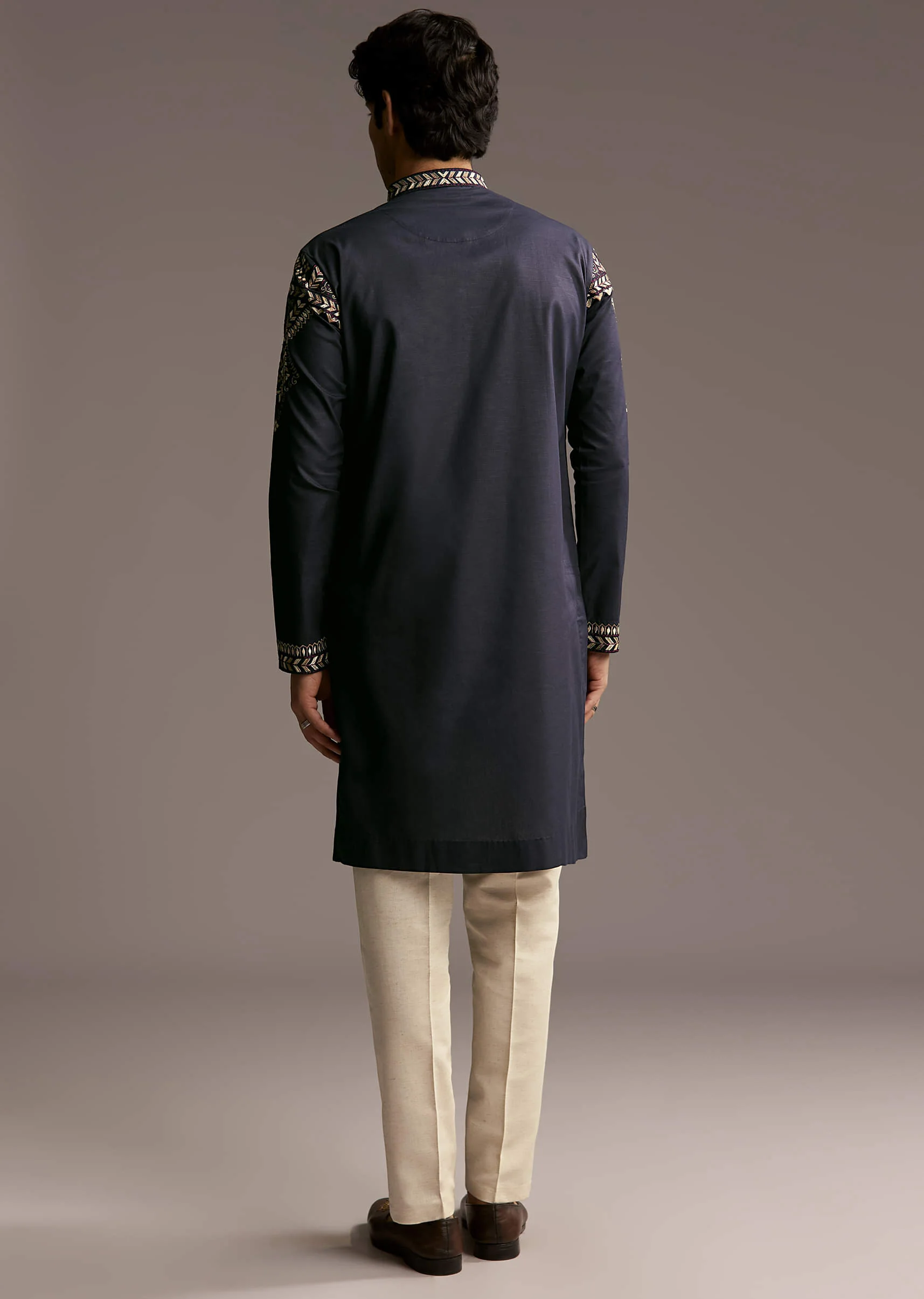 Blue Linen Kurta Set For Men With Resham Embroidery - Image 5